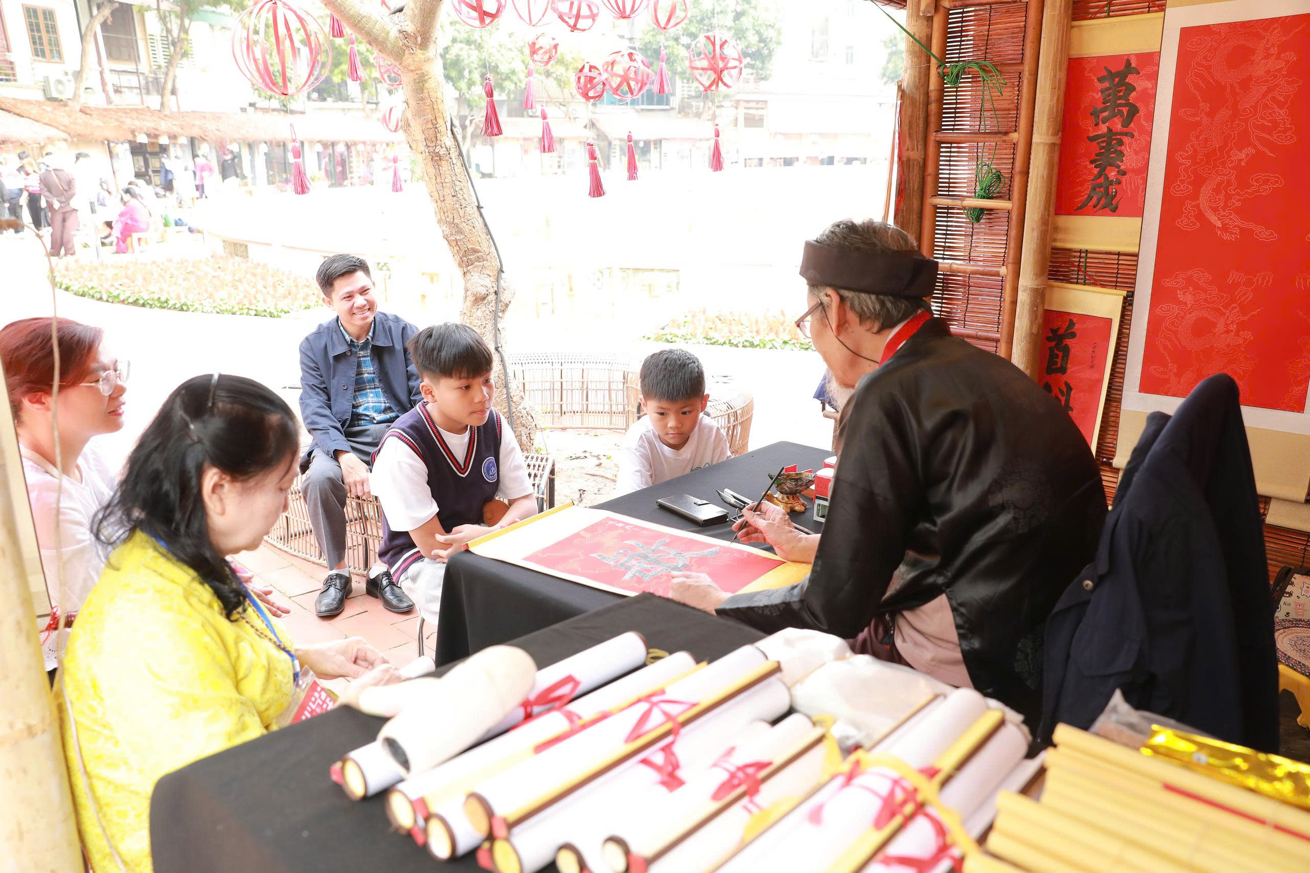 Xin chữ đầu xuân – Nét đẹp văn hóa nơi đất học Thăng Long - ảnh 8