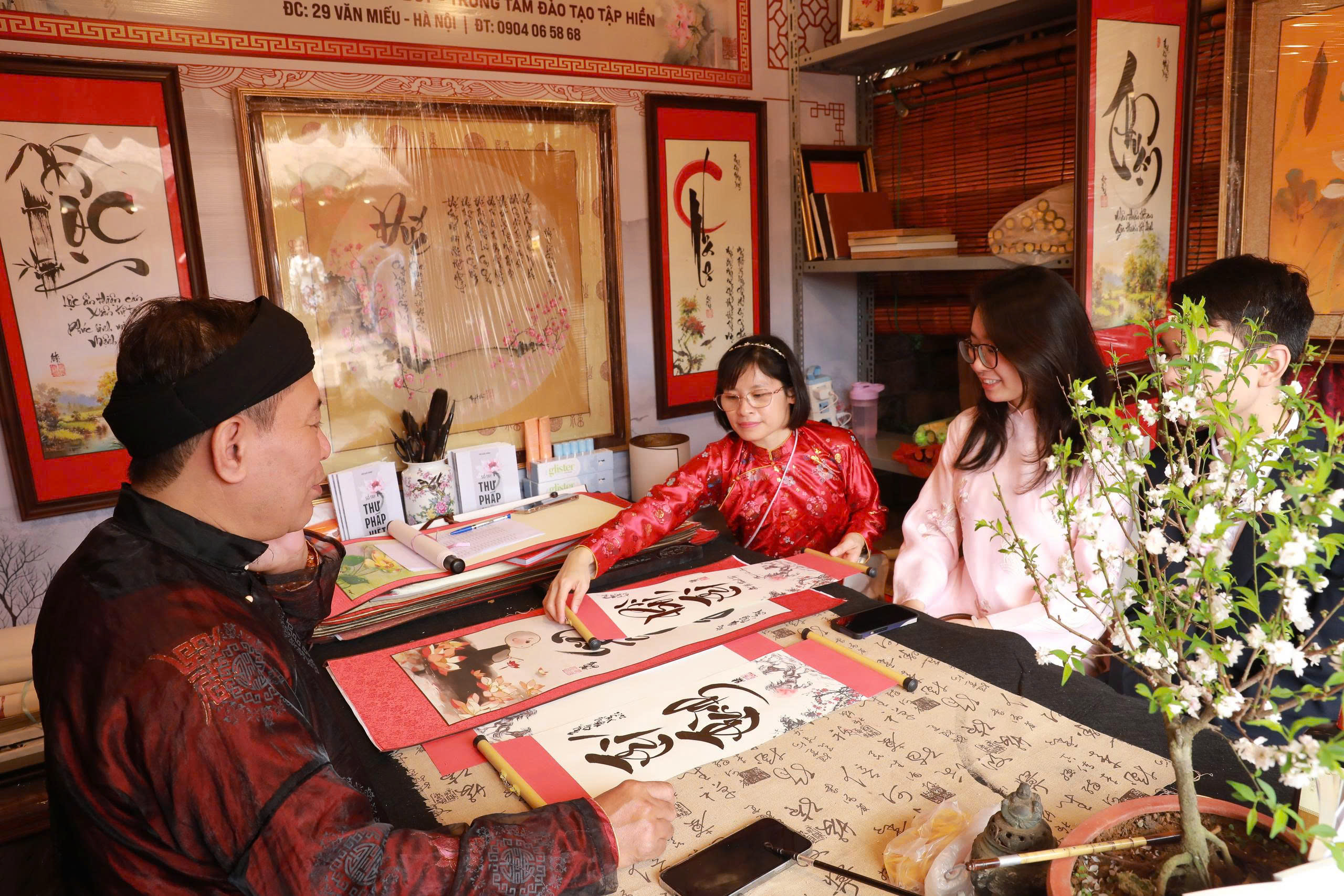 Xin chữ đầu xuân – Nét đẹp văn hóa nơi đất học Thăng Long - ảnh 10