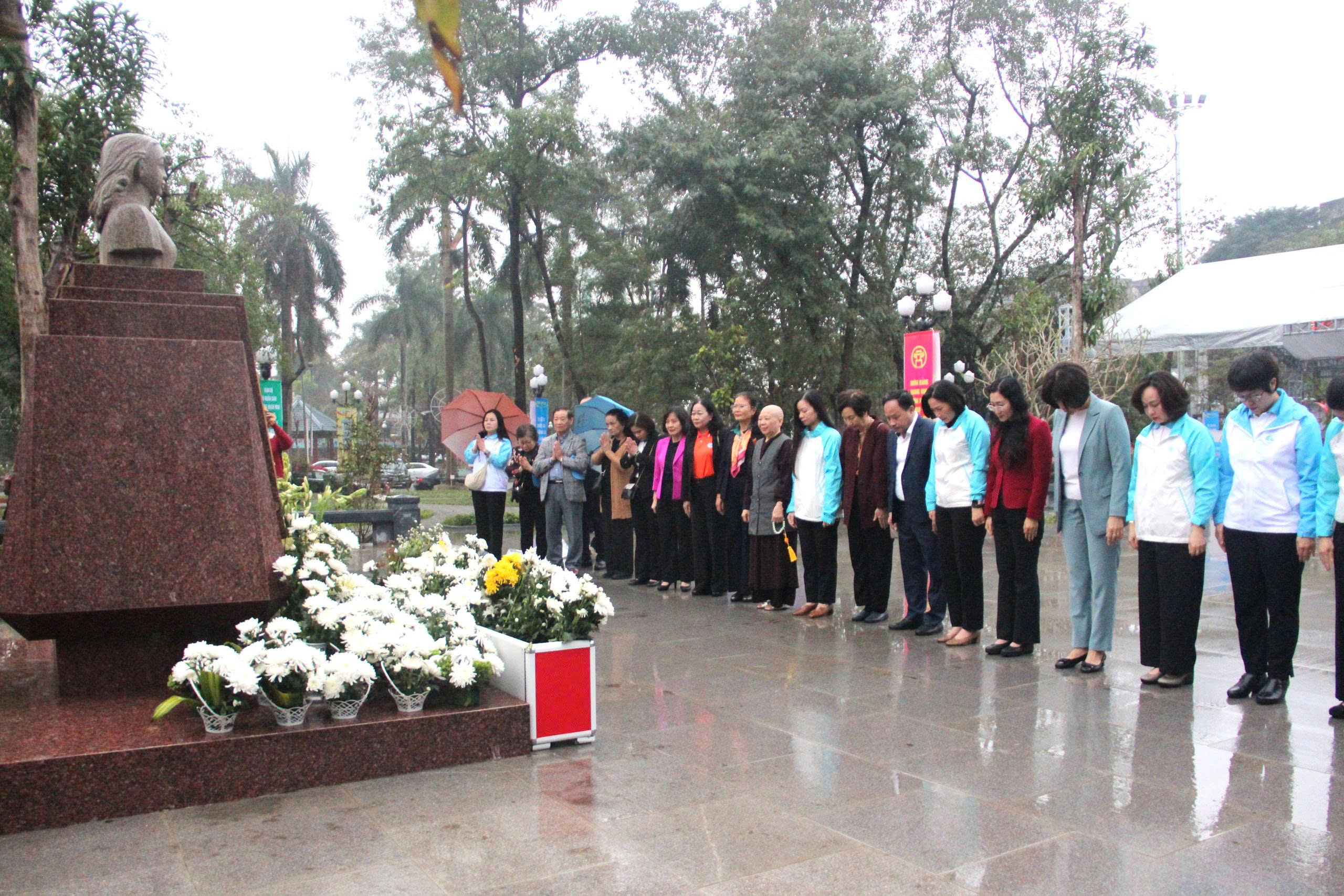 Tết trồng cây “Đời đời nhớ ơn Bác Hồ” tại Công viên Võ Thị Sáu - ảnh 5