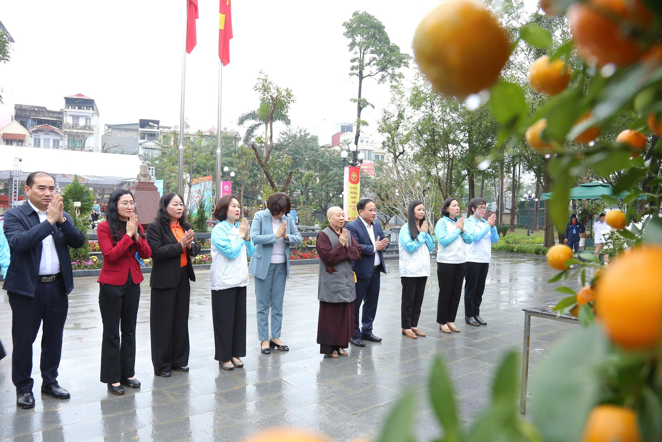 Tết trồng cây “Đời đời nhớ ơn Bác Hồ” tại Công viên Võ Thị Sáu - ảnh 8