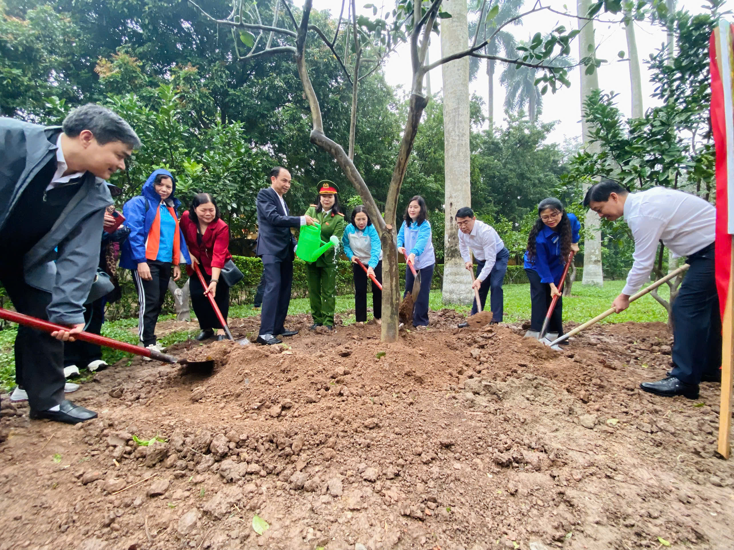 Tây Hồ triển khai công trình Tết trồng cây tại Khu Di tích Phủ Chủ tịch - ảnh 1