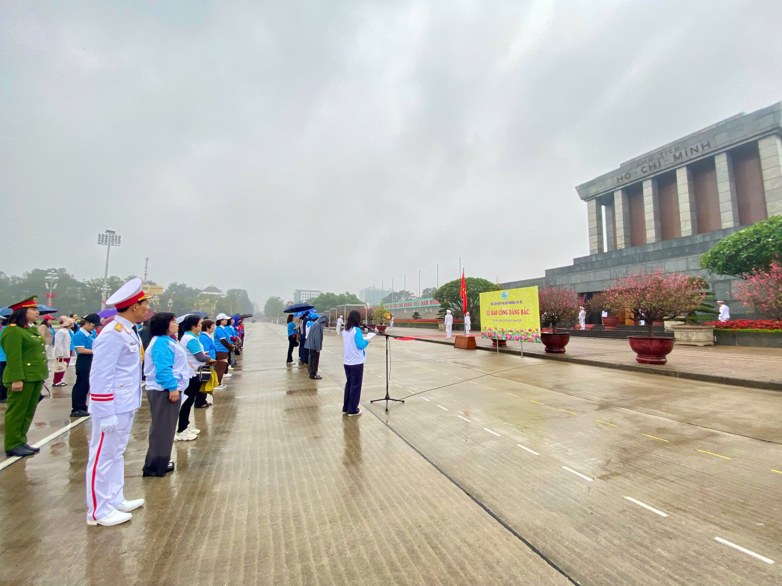 Hội LHPN phường Tây Hồ báo công dâng Bác, hưởng ứng Tết trồng cây “Phụ nữ Tây Hồ đời đời nhớ ơn Bác Hồ” - ảnh 5