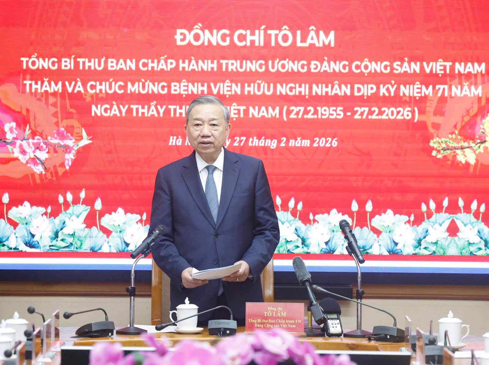 Tổng Bí thư Tô Lâm thăm, chúc mừng Bệnh viện Hữu Nghị: Lấy người bệnh làm trung tâm, lấy nhân ái làm cốt lõi - ảnh 1