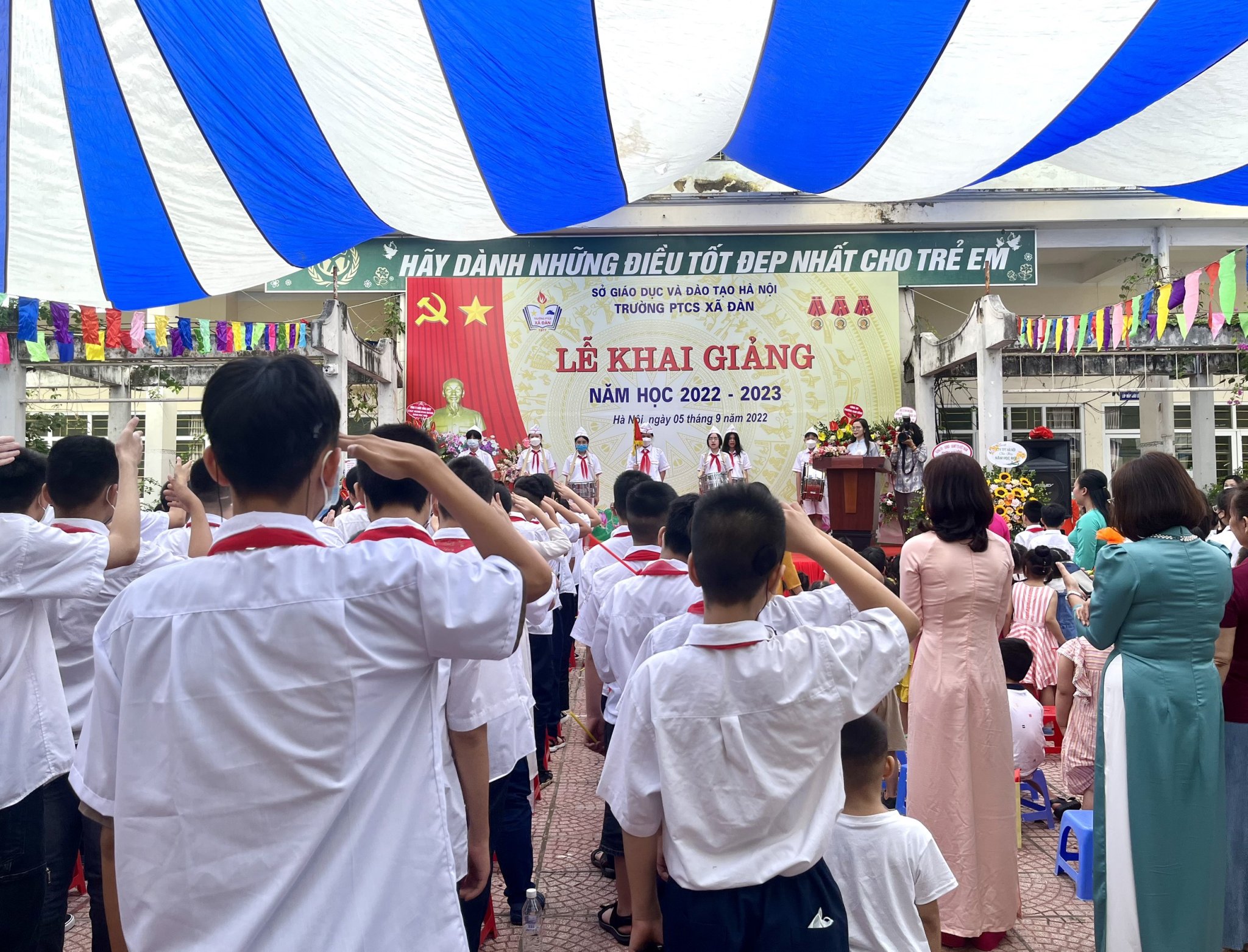 Niềm vui ngày khai giảng ở ngôi trường đặc biệt - ảnh 3