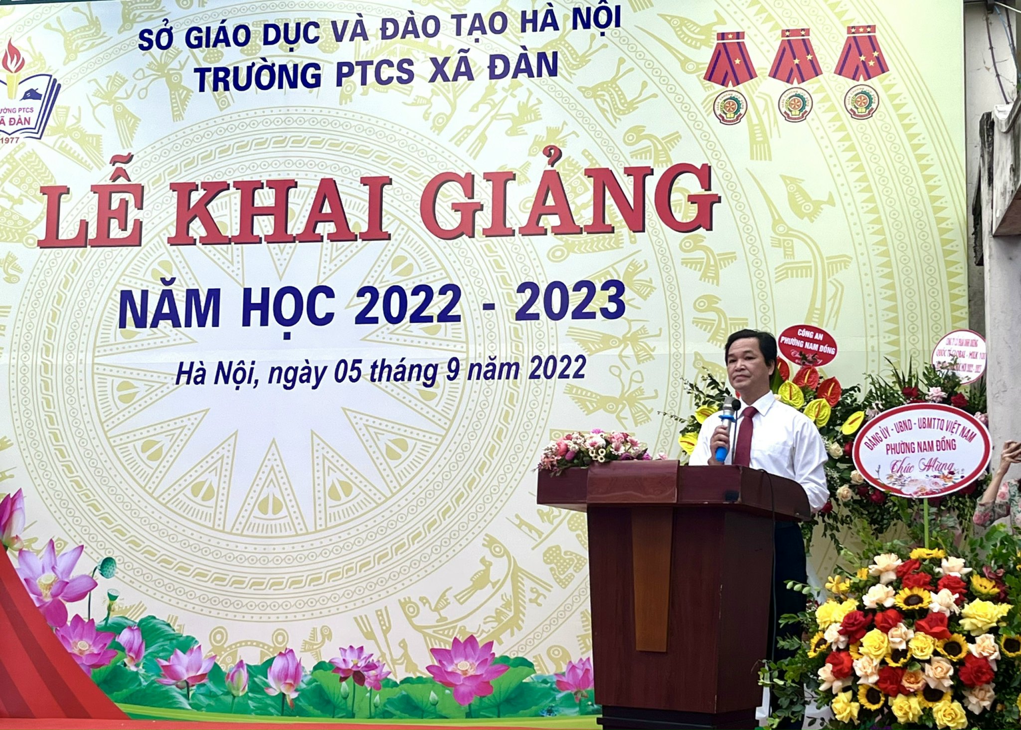 Niềm vui ngày khai giảng ở ngôi trường đặc biệt - ảnh 4