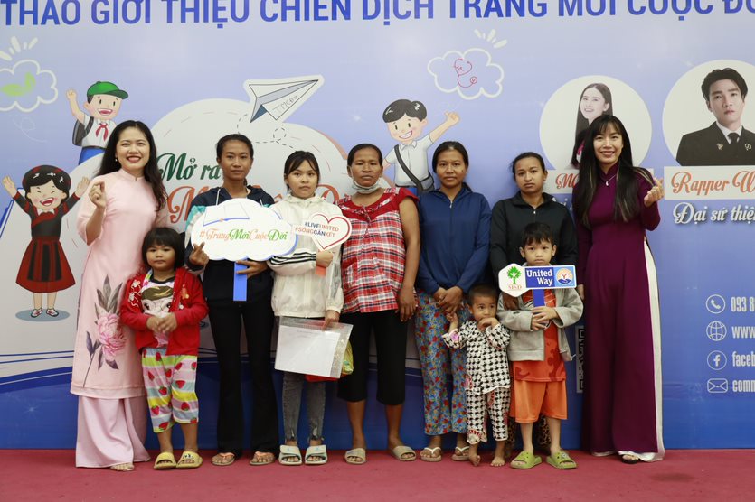 Khởi động chiến dịch “Mở ra Trang Mới Cuộc Đời cho em” - ảnh 1