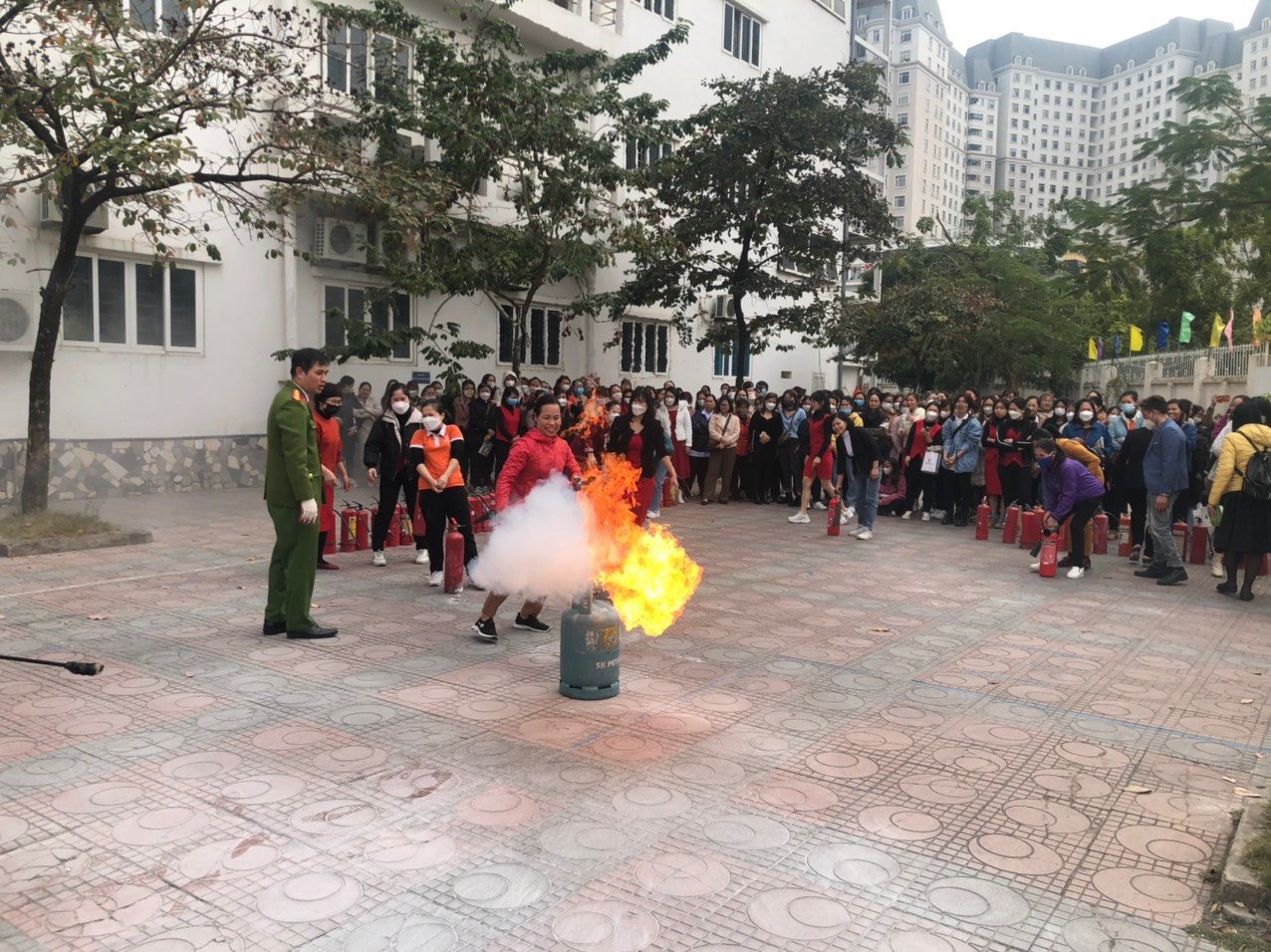 Tuyên truyền, huấn luyện nghiệp vụ phòng cháy chữa cháy - ảnh 3