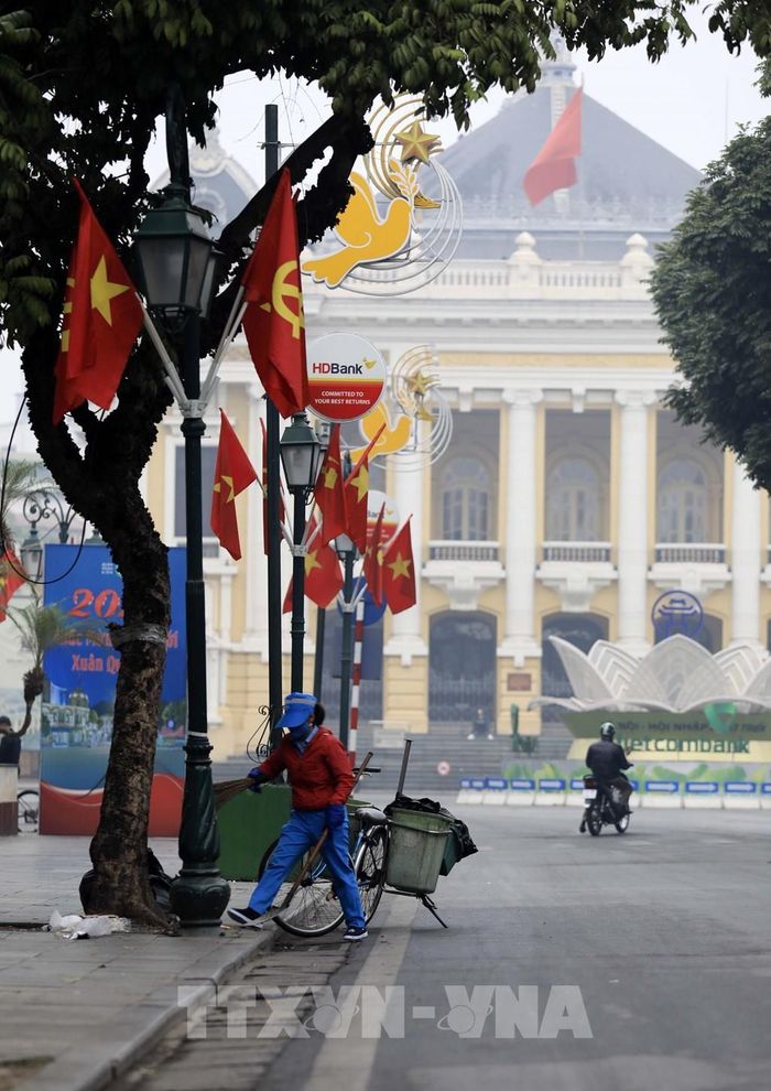Một Hà Nội bình dị sớm đầu xuân Quý Mão 2023 - ảnh 2