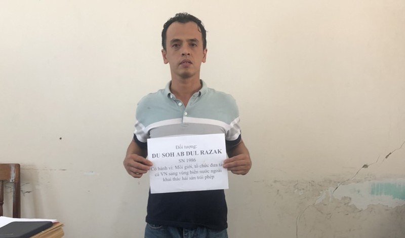 Bắt giữ đối tượng môi giới tàu cá ra vùng biển nước ngoài khai thác hải sản trái phép - ảnh 1