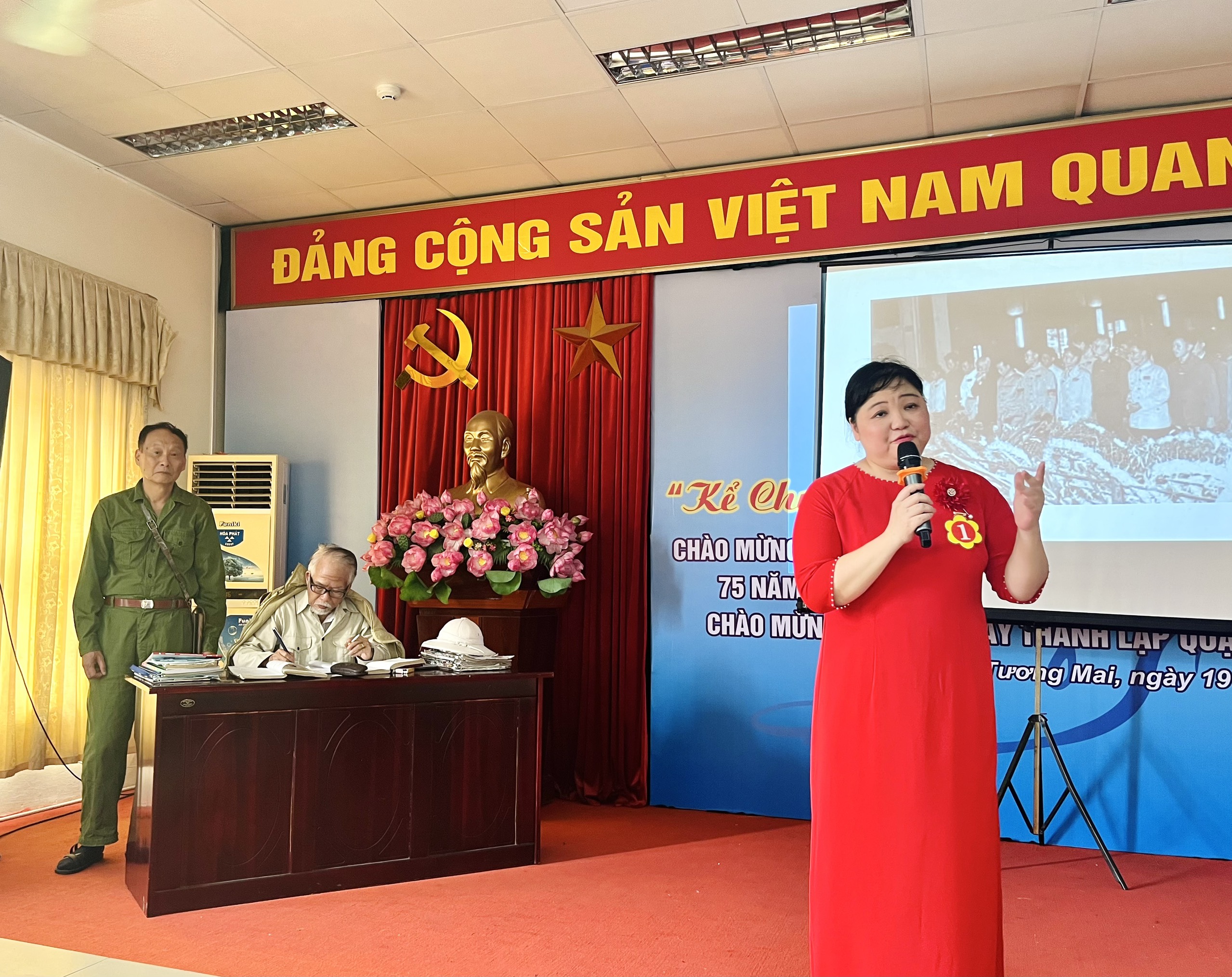 Xúc động Hội thi “Kể chuyện về tấm gương đạo đức Hồ Chí Minh“ - ảnh 3