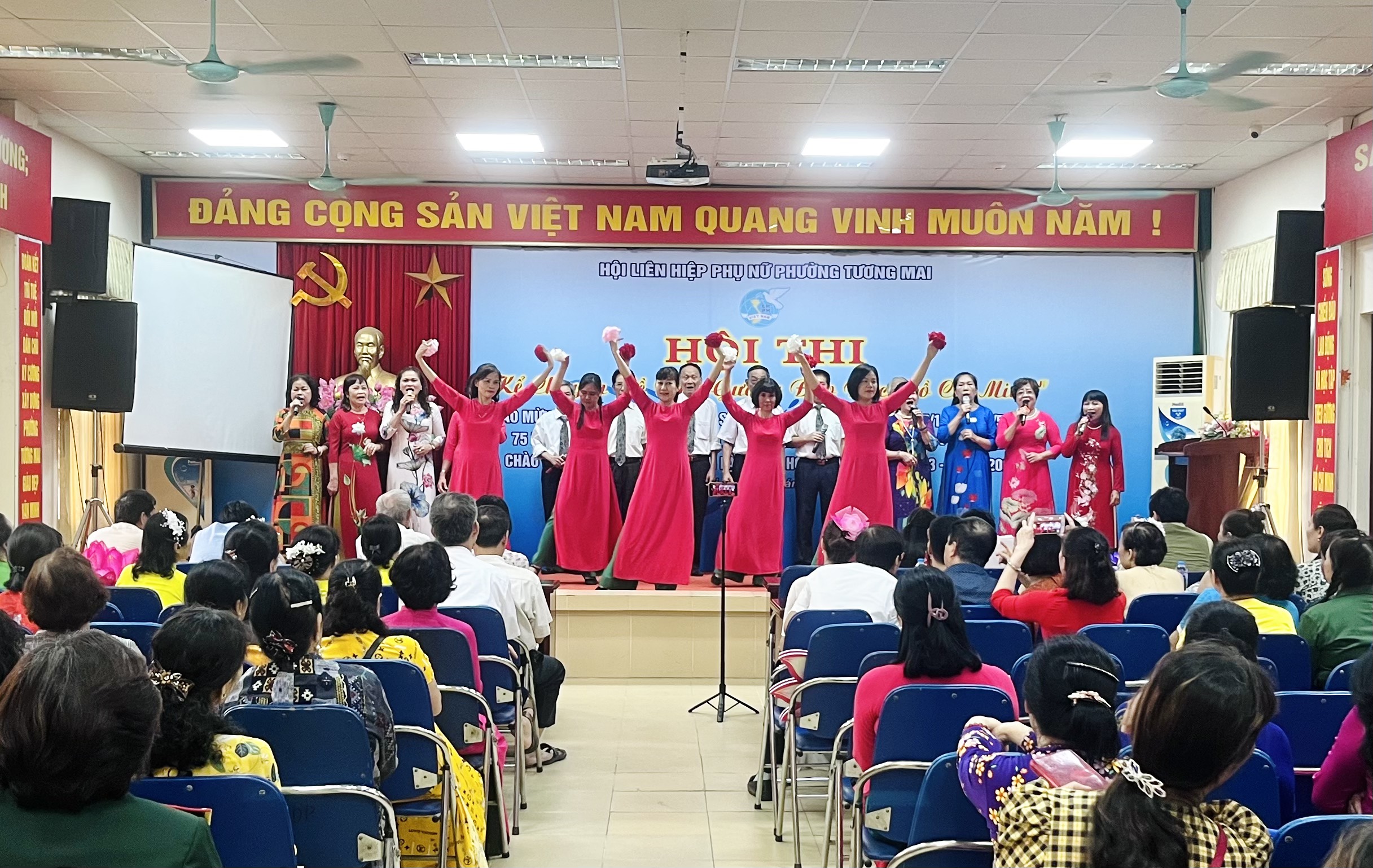 Xúc động Hội thi “Kể chuyện về tấm gương đạo đức Hồ Chí Minh“ - ảnh 9