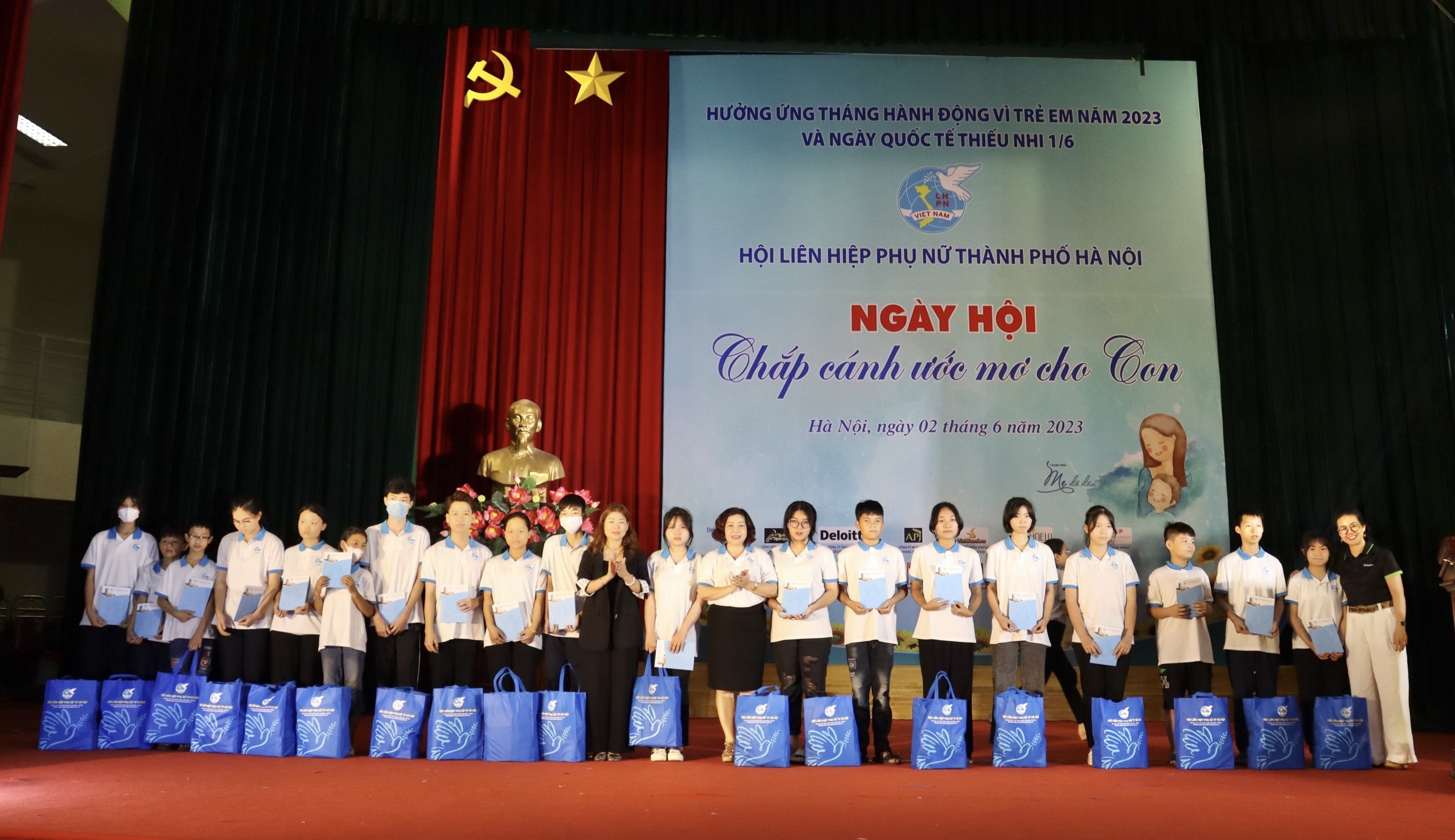 “Chắp cánh” những ước mơ cho con mồ côi - ảnh 15