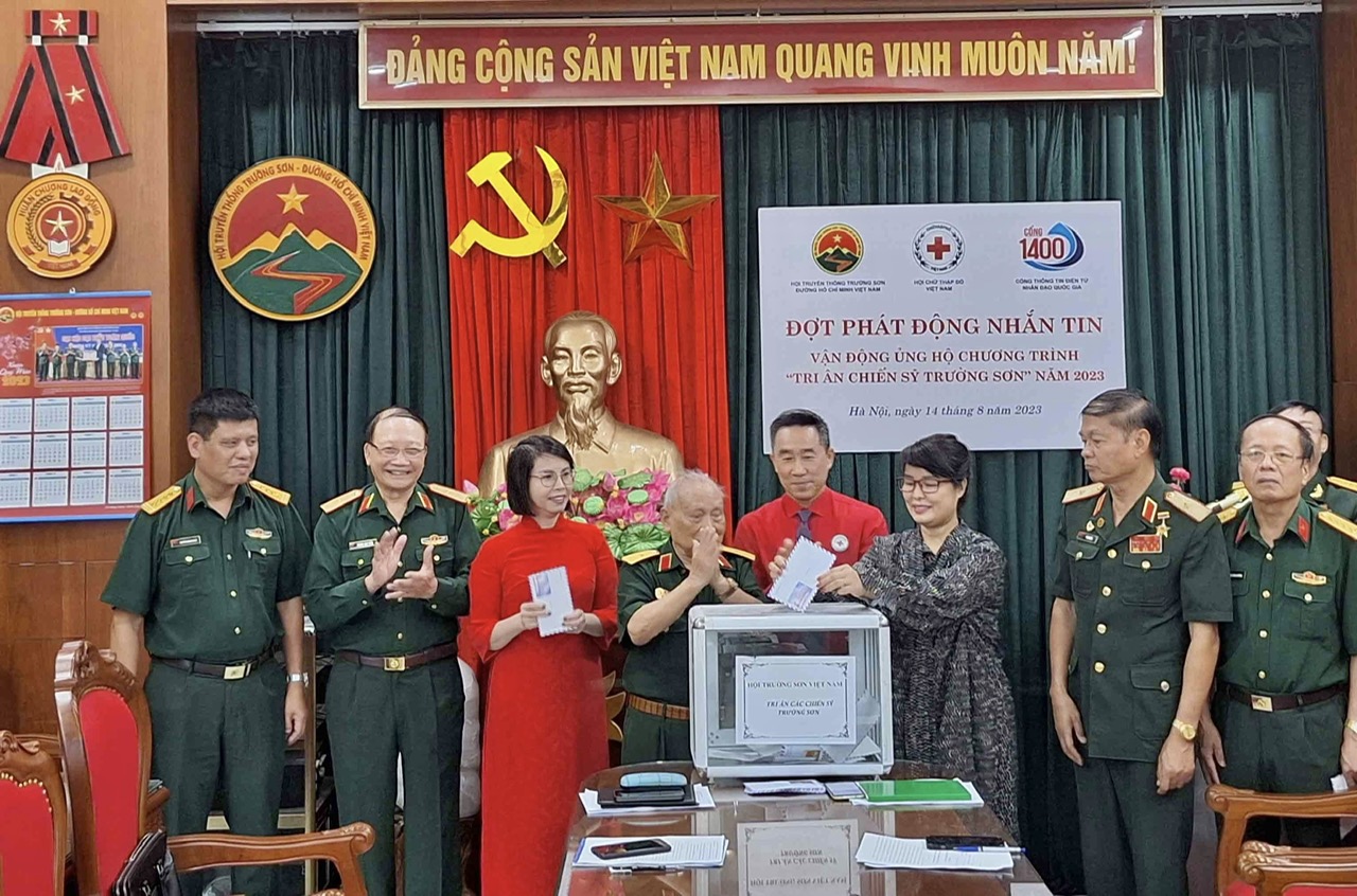 Phát động nhắn tin ủng hộ Chương trình “Tri ân chiến sĩ Trường Sơn” năm 2023 - ảnh 2