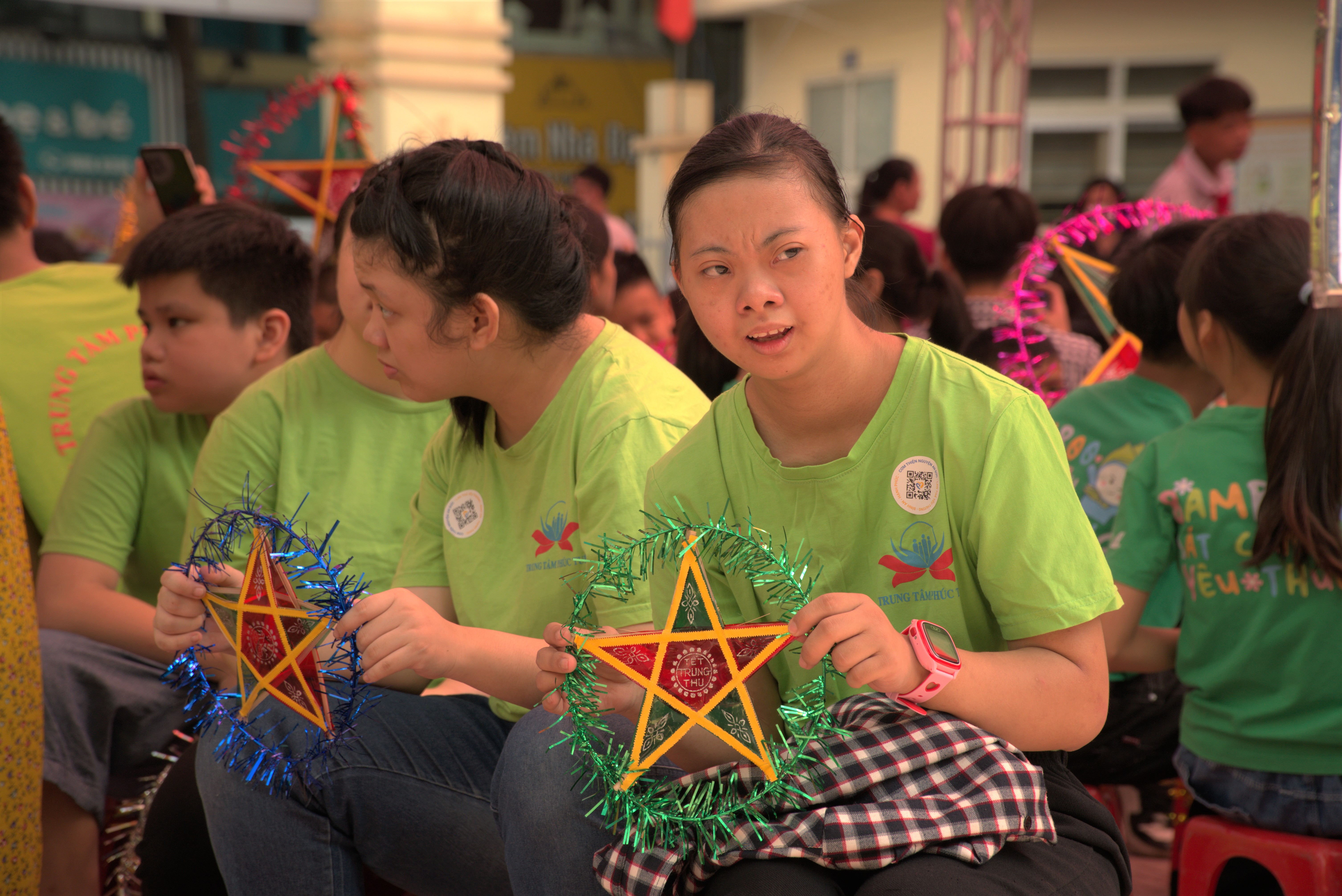 Hà Nội: Dành tặng “Trăng yêu thương” cho trẻ em có hoàn cảnh khó khăn - ảnh 14