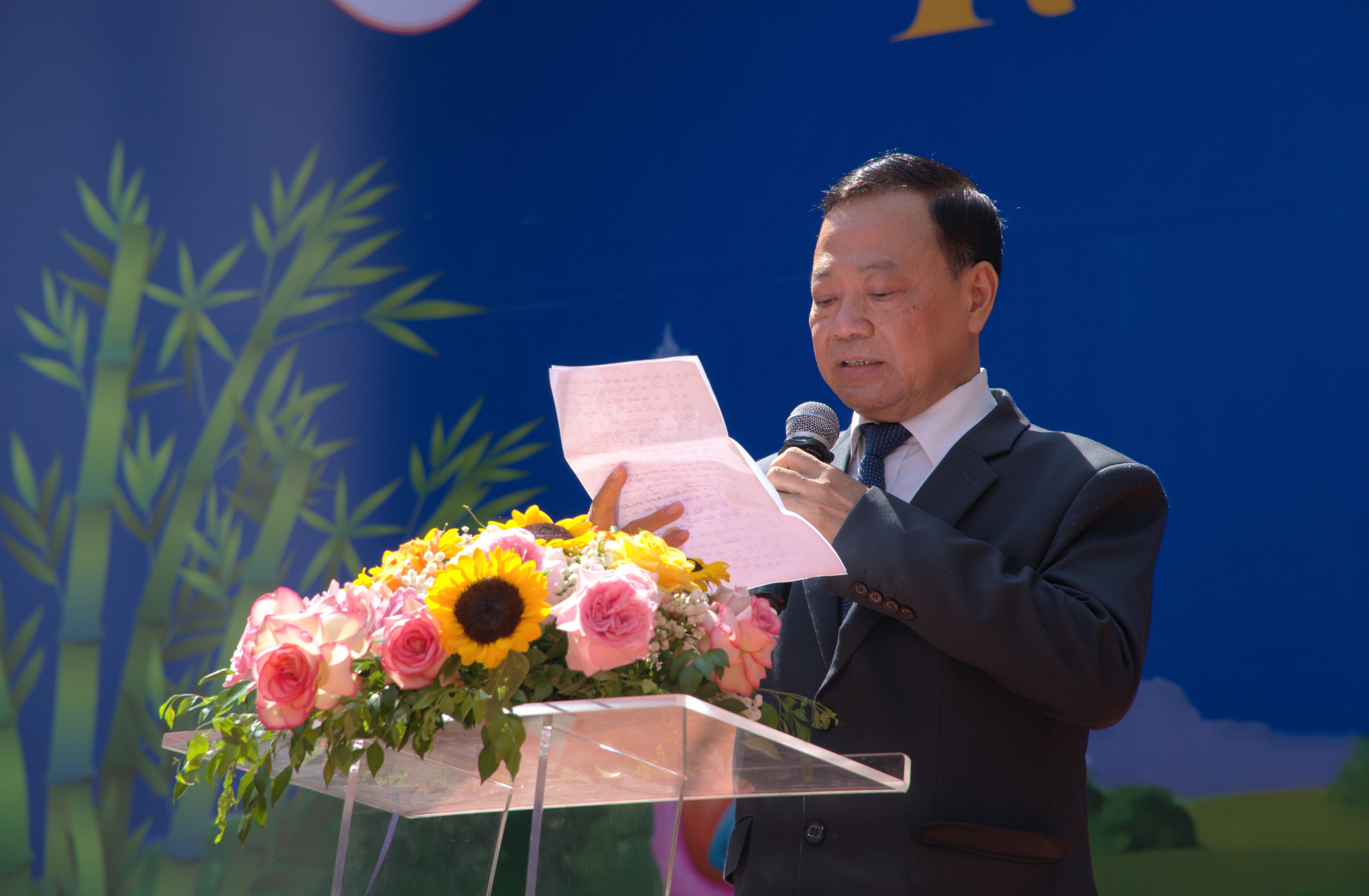 Hà Nội: Dành tặng “Trăng yêu thương” cho trẻ em có hoàn cảnh khó khăn - ảnh 17