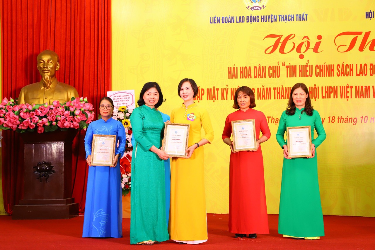 Sôi nổi hội thi hái hoa dân chủ “Tìm hiểu chính sách lao động nữ” năm 2023 - ảnh 4