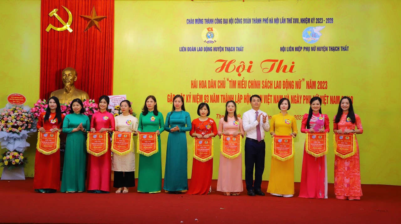 Sôi nổi hội thi hái hoa dân chủ “Tìm hiểu chính sách lao động nữ” năm 2023 - ảnh 2