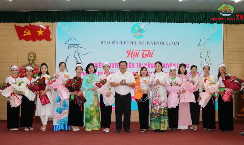 11 thí sinh tham dự hội thi “Tuyên truyền viên Tài năng, Duyên dáng” phụ nữ dân tộc thiểu số - ảnh 5