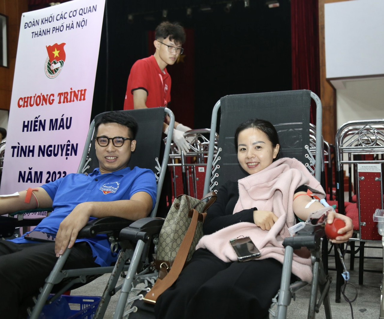 Hiến máu cứu người - một nghĩa cử cao đẹp - ảnh 6