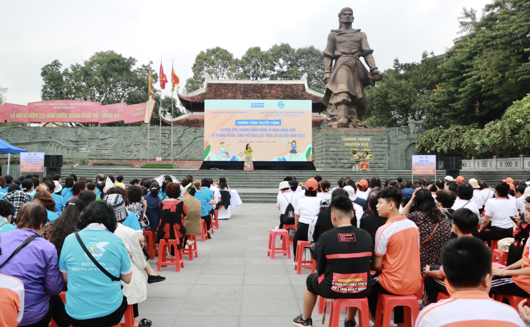 Quyết tâm chung tay hành động phòng chống bạo lực đối với phụ nữ và trẻ em - ảnh 11