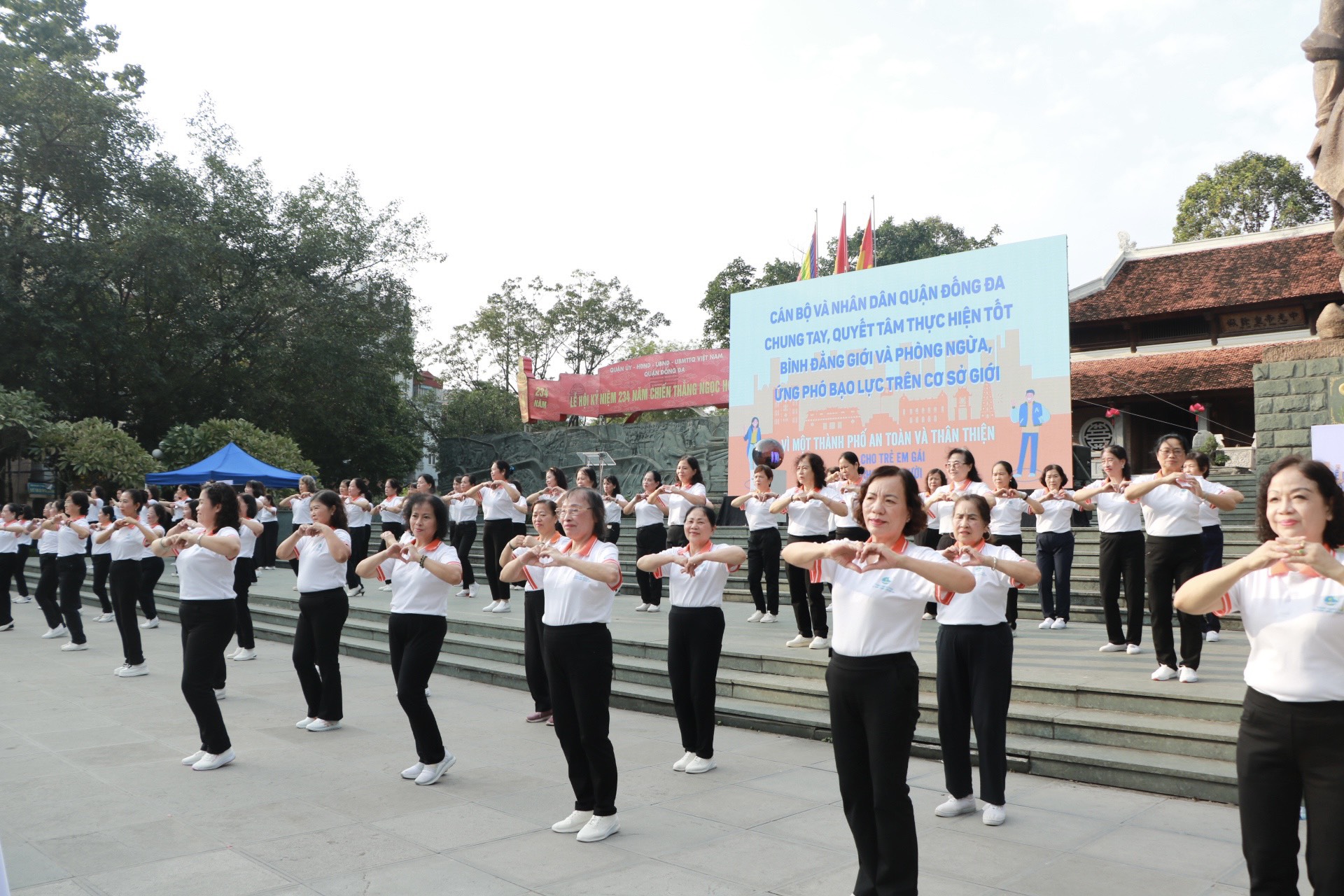 Quyết tâm chung tay hành động phòng chống bạo lực đối với phụ nữ và trẻ em - ảnh 6