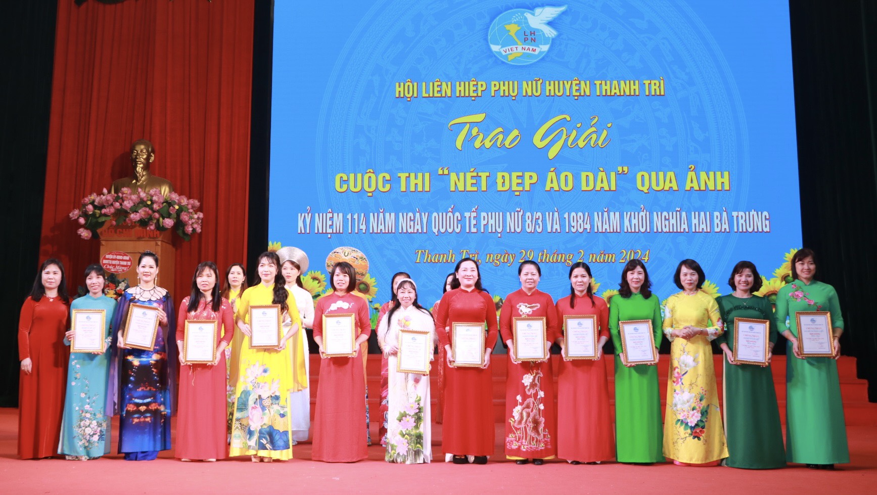 Sôi nổi các hoạt động kỷ niệm ngày Quốc tế phụ nữ 8/3 của phụ nữ Thanh Trì - ảnh 7