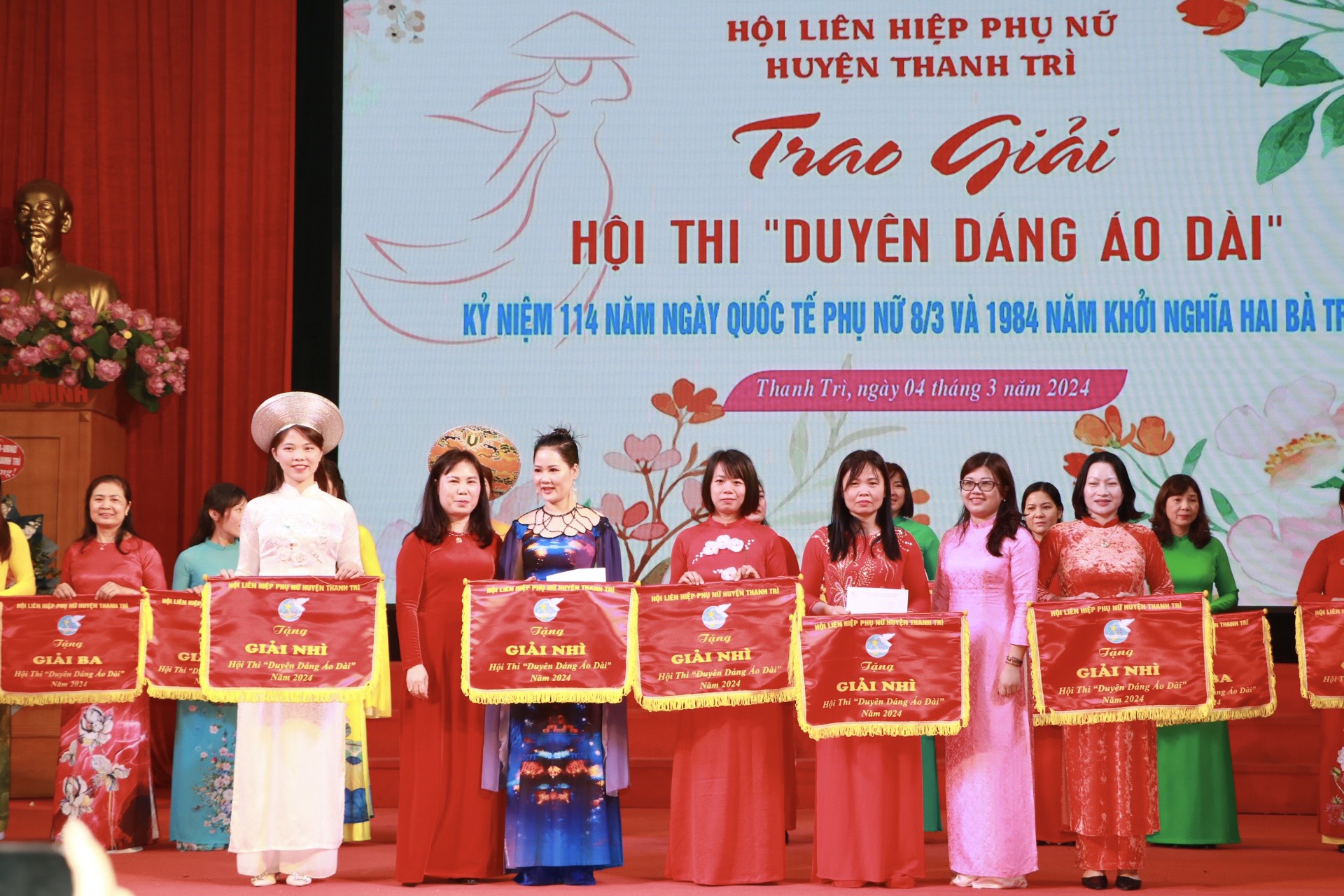 Sôi nổi các hoạt động kỷ niệm ngày Quốc tế phụ nữ 8/3 của phụ nữ Thanh Trì - ảnh 12