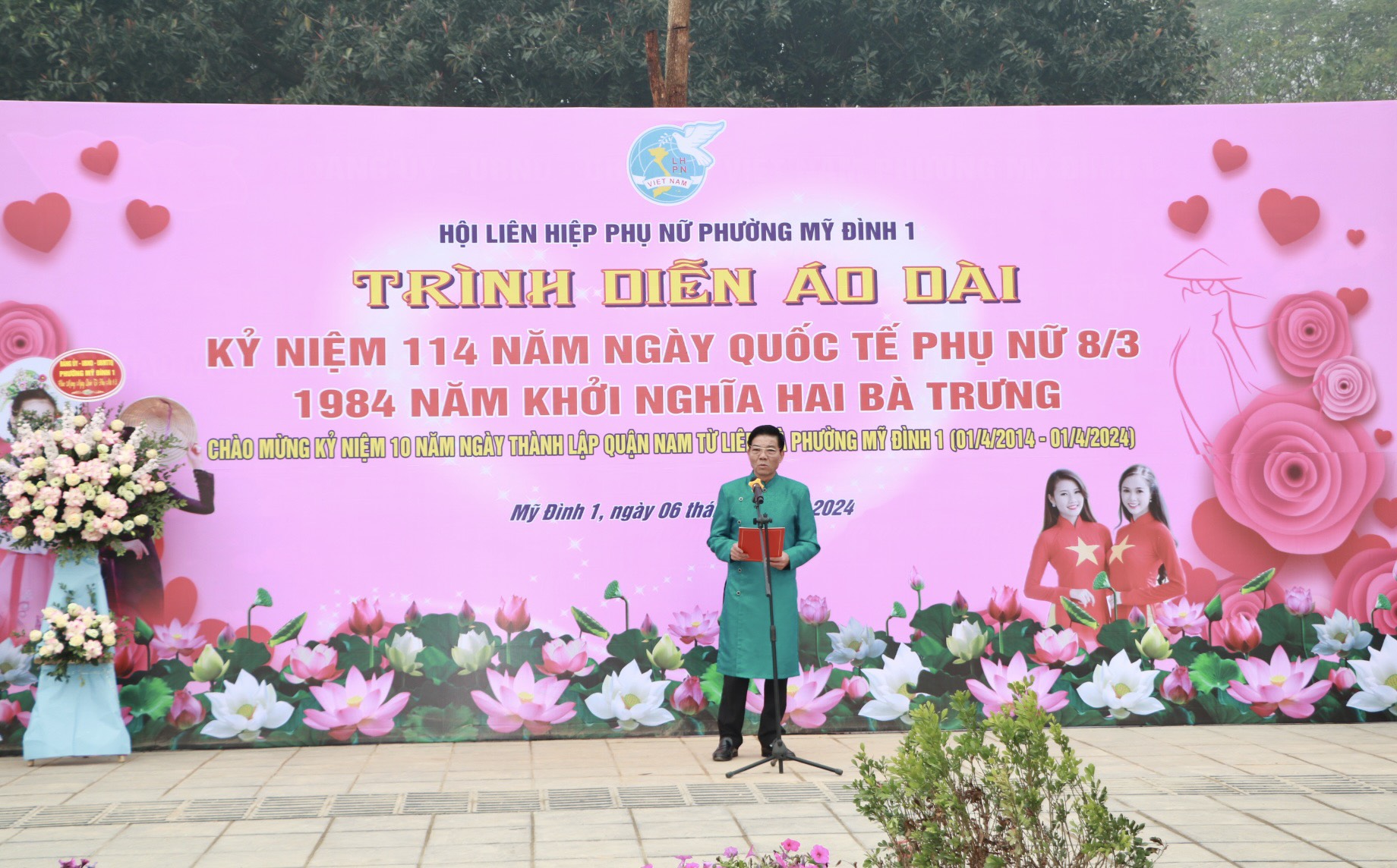 Ấn tượng với màn “Trình diễn áo dài” của phụ nữ phường Mỹ Đình 1 - ảnh 2