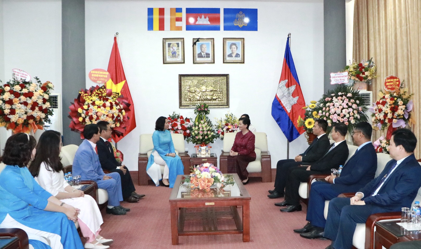 Hội Hữu nghị Việt Nam-Campuchia TP Hà Nội: Thăm, chúc Tết cổ truyền Campuchia - ảnh 1