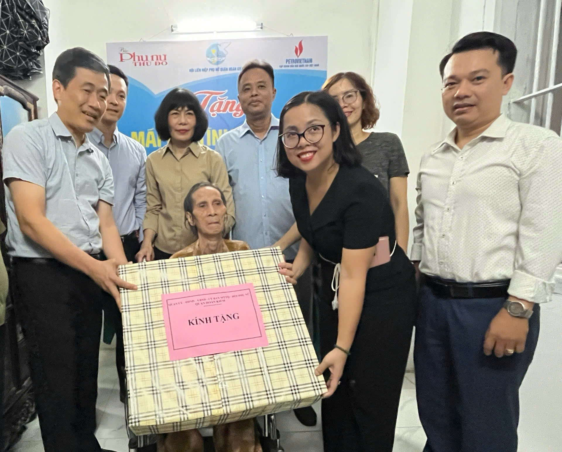 Nhân lên niềm vui trong 2 mái ấm tình thương ở quận Hoàn Kiếm - ảnh 5