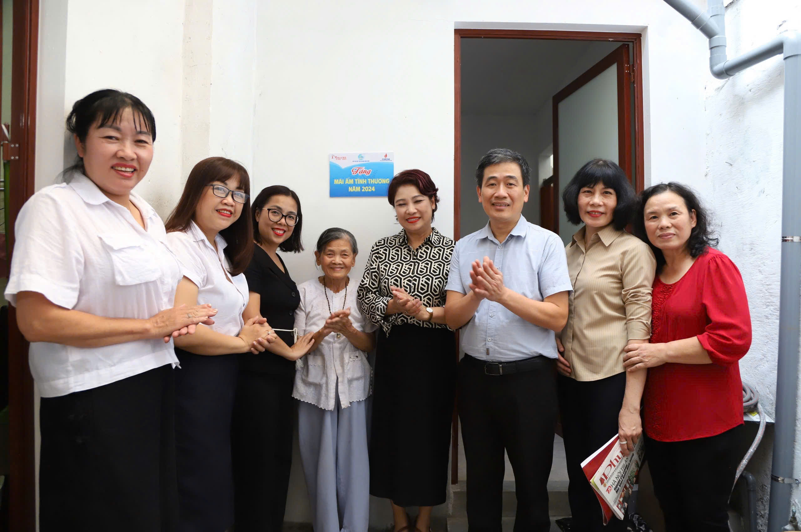 Nhân lên niềm vui trong 2 mái ấm tình thương ở quận Hoàn Kiếm - ảnh 8