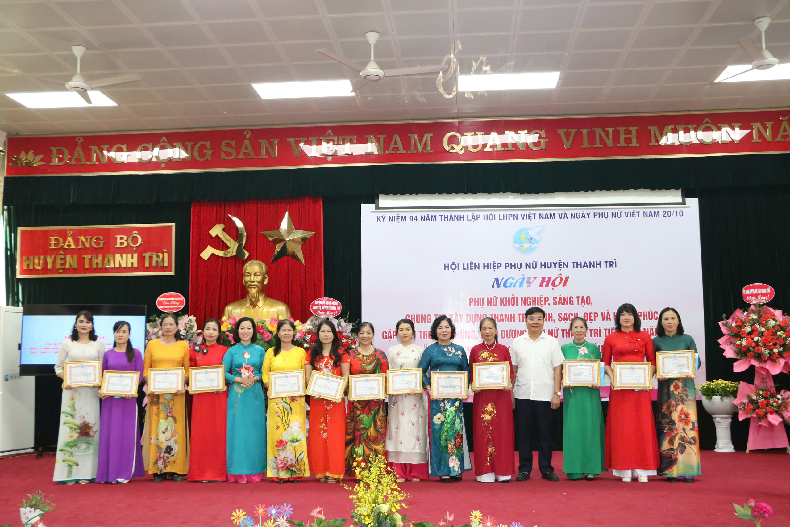 Sôi nổi các hoạt động kỷ niệm 94 năm Ngày thành lập Hội LHPN Việt Nam - ảnh 7