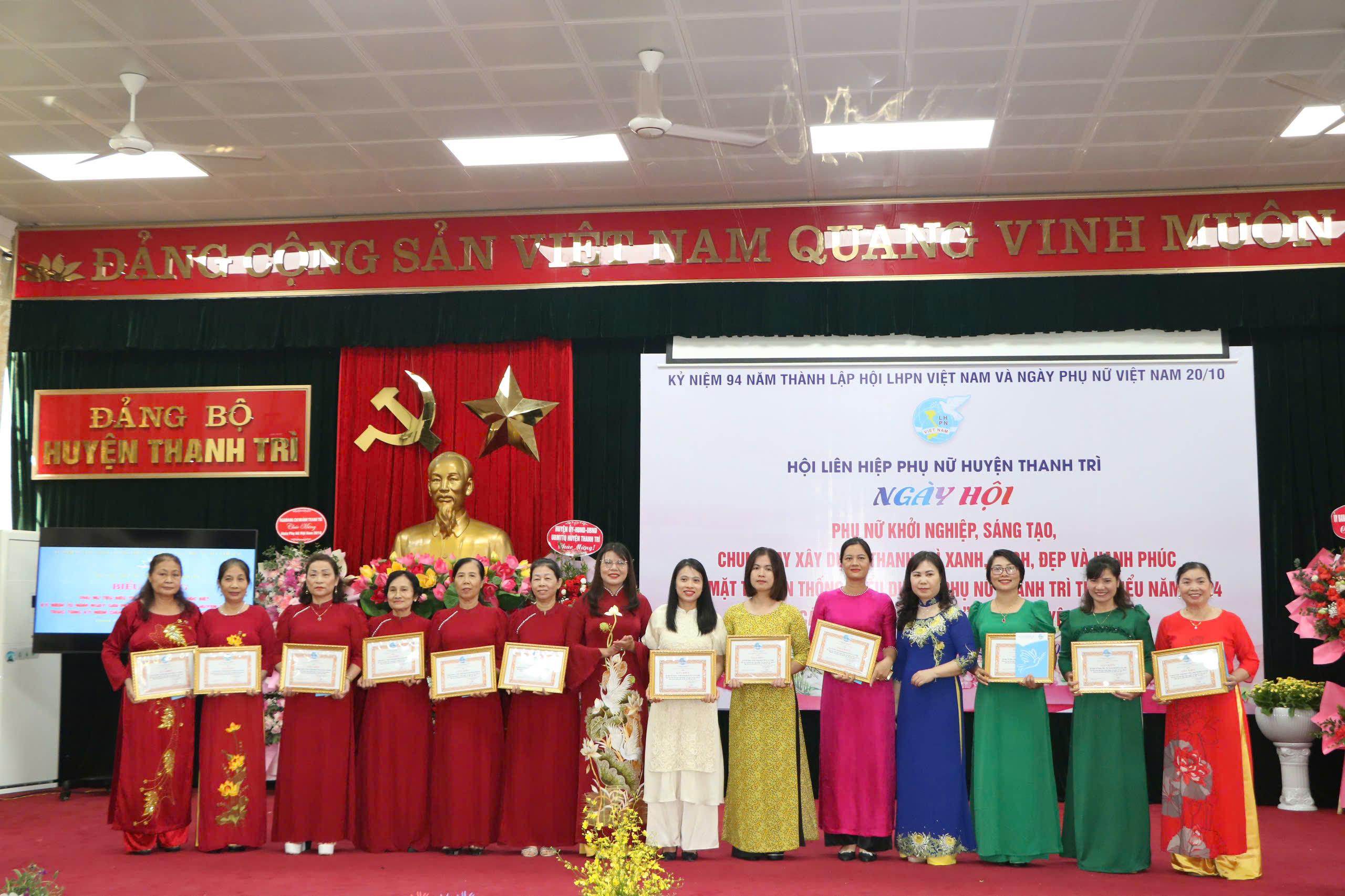 Sôi nổi các hoạt động kỷ niệm 94 năm Ngày thành lập Hội LHPN Việt Nam - ảnh 8