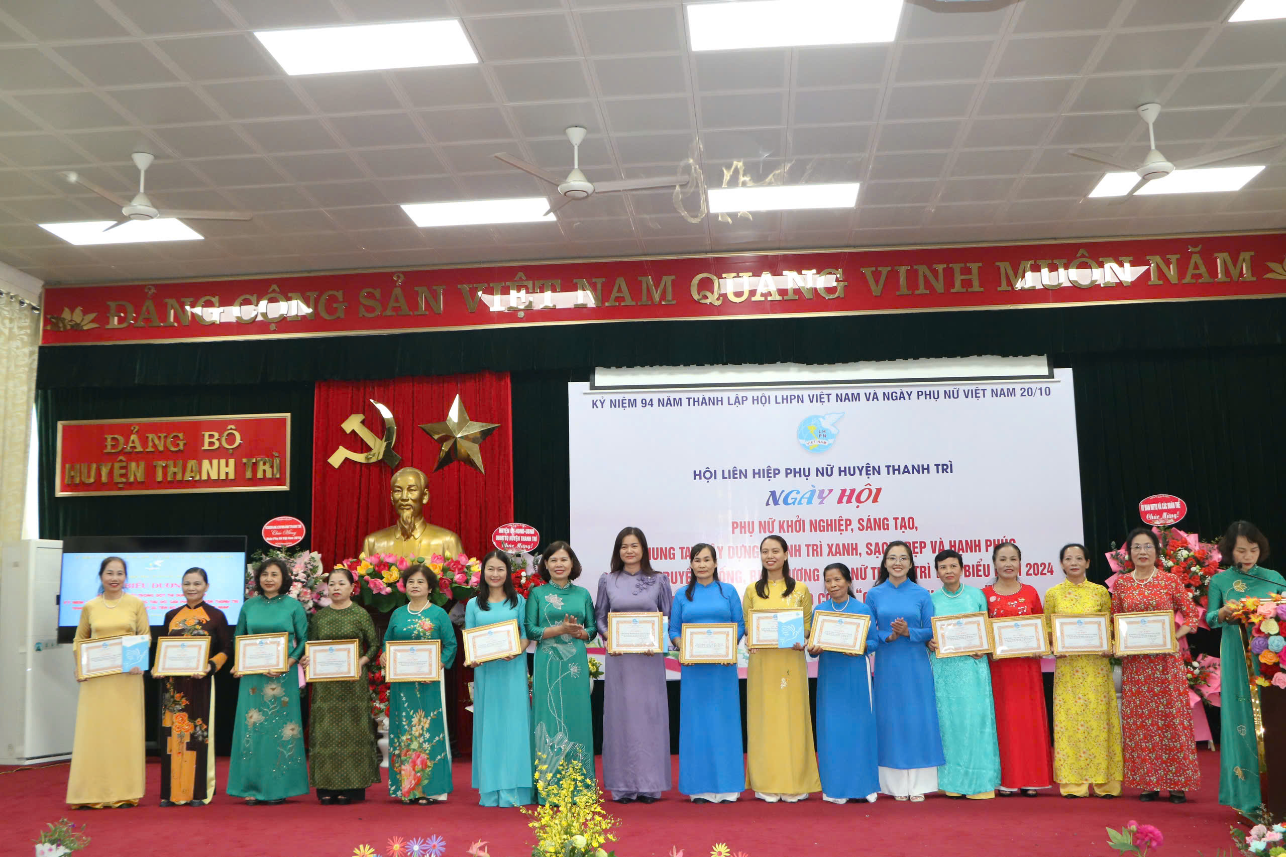Sôi nổi các hoạt động kỷ niệm 94 năm Ngày thành lập Hội LHPN Việt Nam - ảnh 9