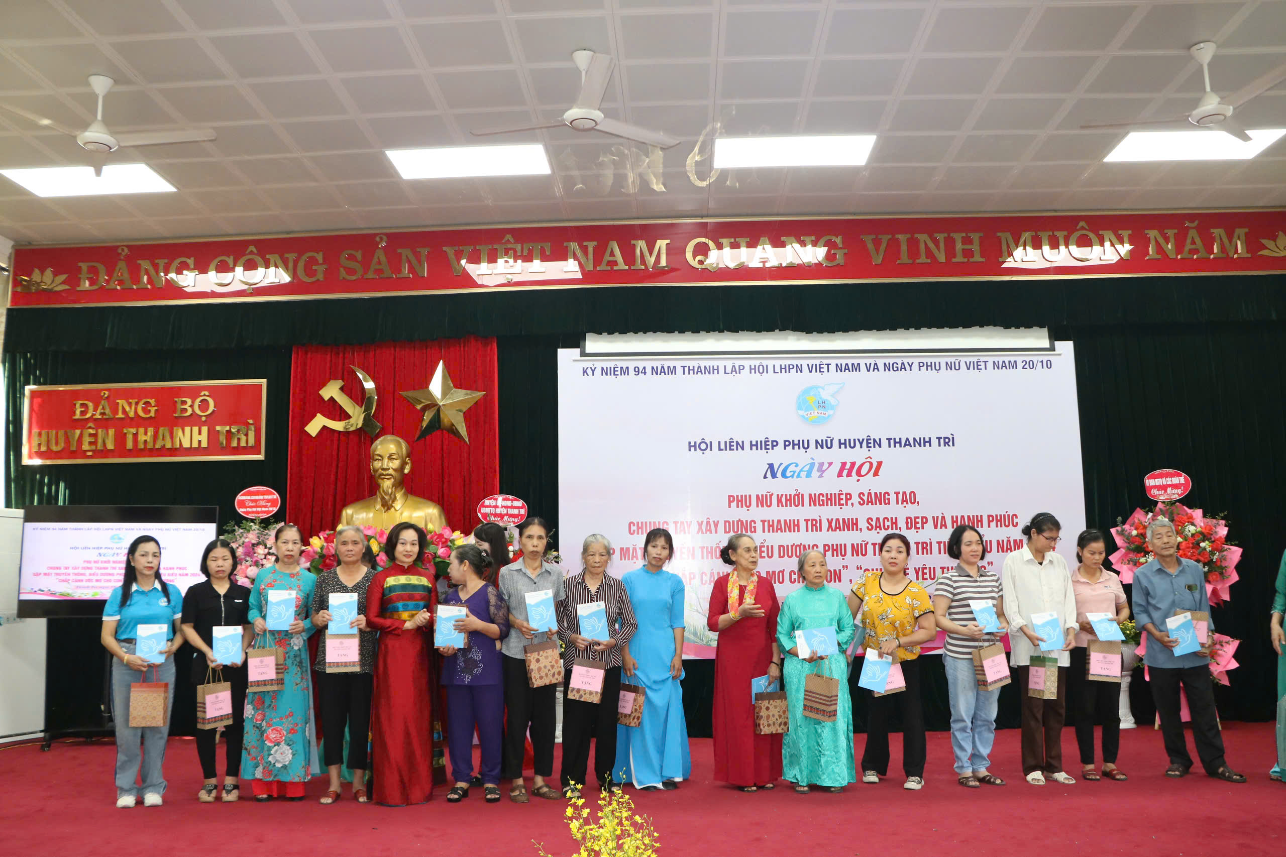 Sôi nổi các hoạt động kỷ niệm 94 năm Ngày thành lập Hội LHPN Việt Nam - ảnh 16