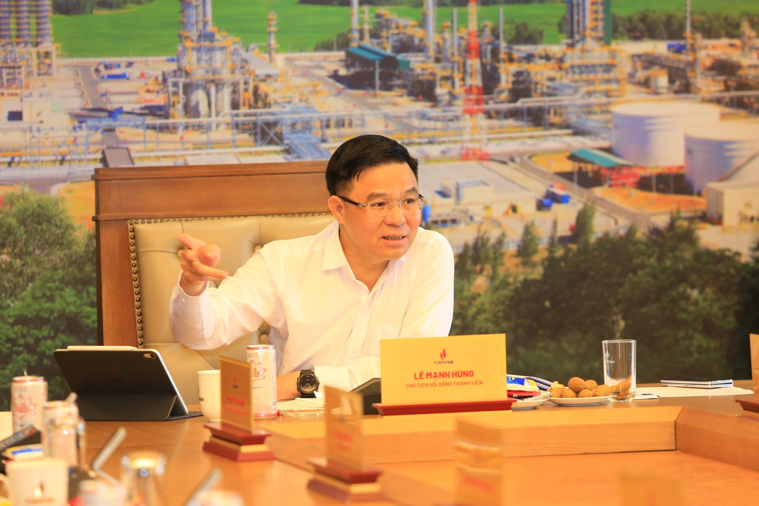 Petrovietnam thúc đẩy ứng dụng trí tuệ nhân tạo (AI) trong các mặt hoạt động - ảnh 1