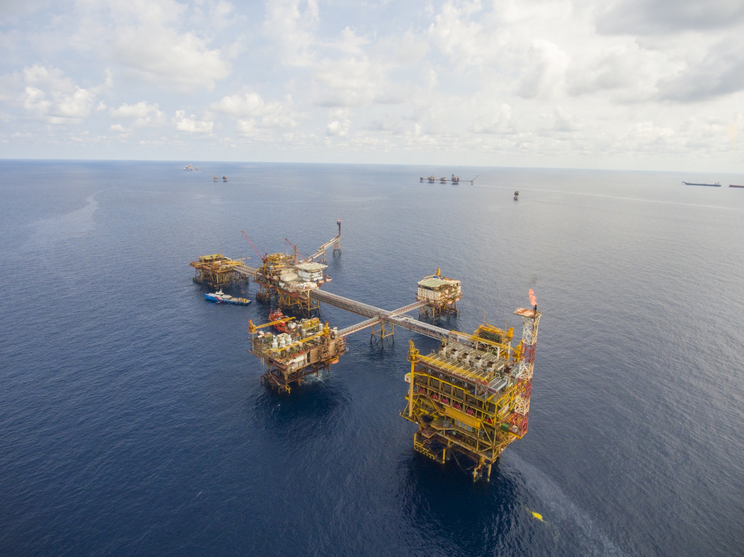 Năm thứ 2 liên tiếp Petrovietnam nằm trong Top 10 Doanh nghiệp Đổi mới, Sáng tạo và Kinh doanh hiệu quả - ảnh 1