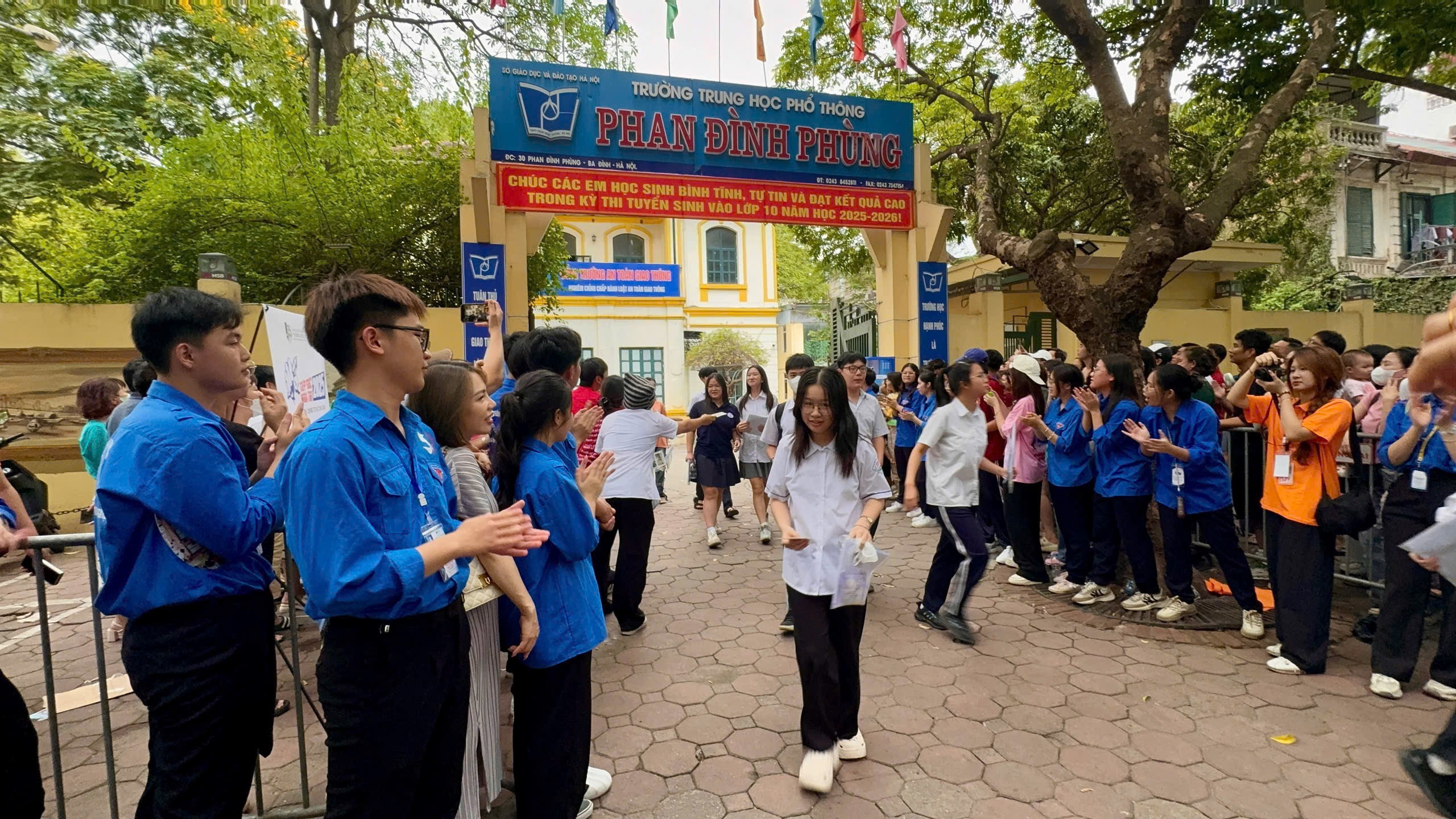 Môn tiếng Anh thi vào lớp 10 Hà Nội: Thí sinh cảm thấy “dễ thở” - ảnh 3