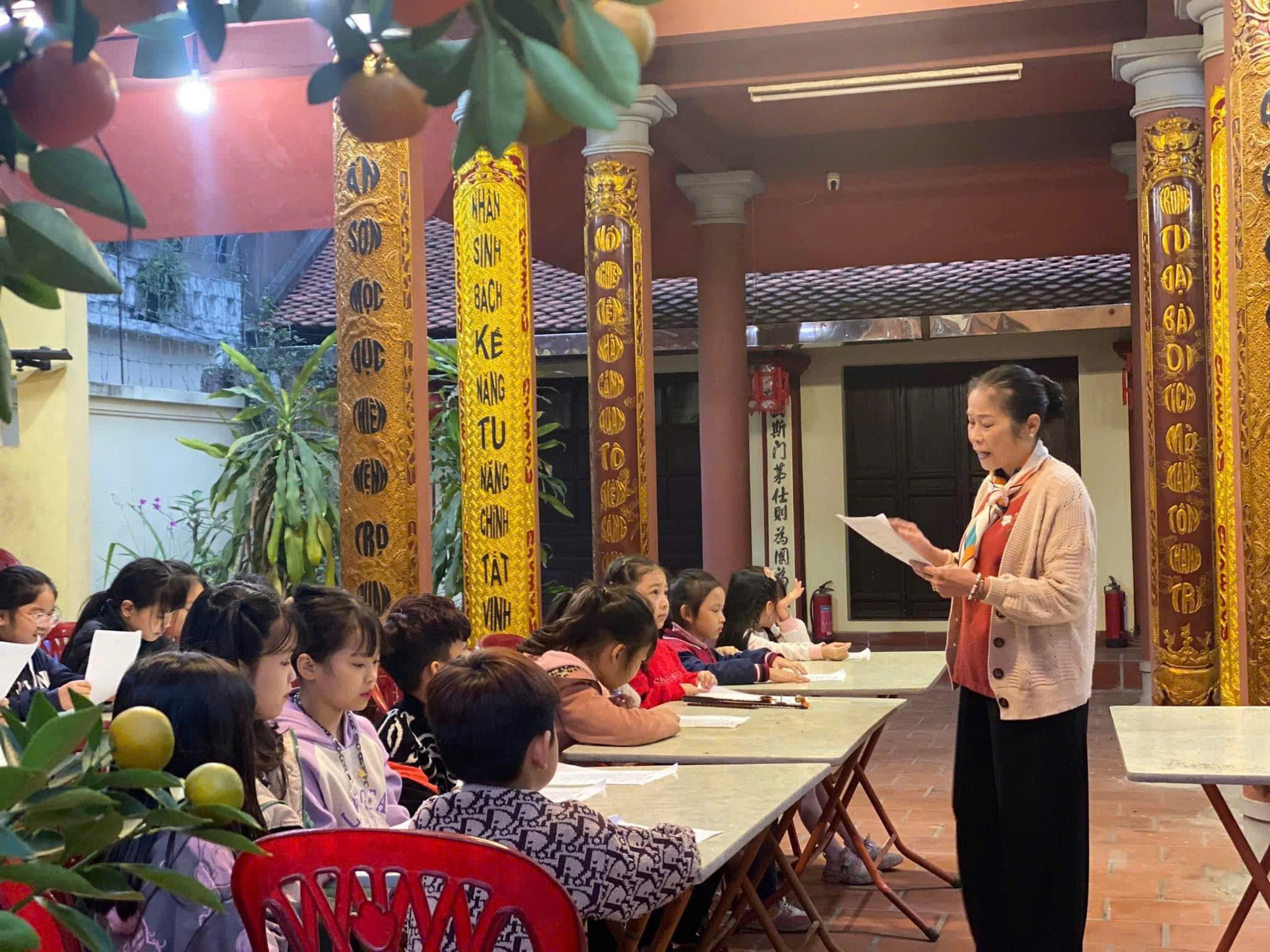Nữ nghệ nhân miệt mài giữ gìn và lan toả giá trị nghệ thuật truyền thống - ảnh 12