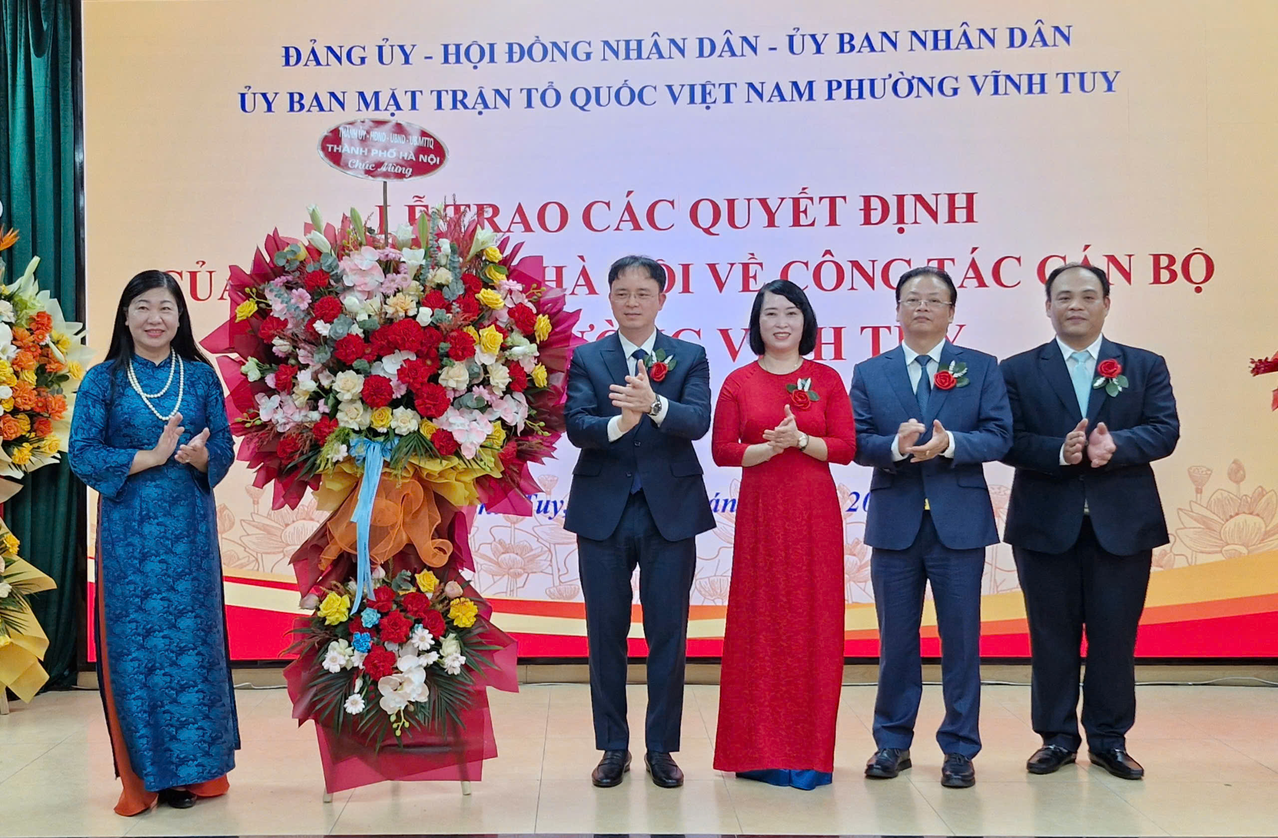 Đồng chí Nguyễn Quang Trung là Bí thư Đảng ủy, Chủ tịch HĐND phường Vĩnh Tuy - ảnh 5