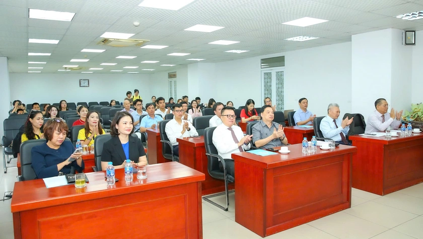 Tổng kết và trao giải Cuộc thi viết “Gia đình học tập“ - ảnh 1