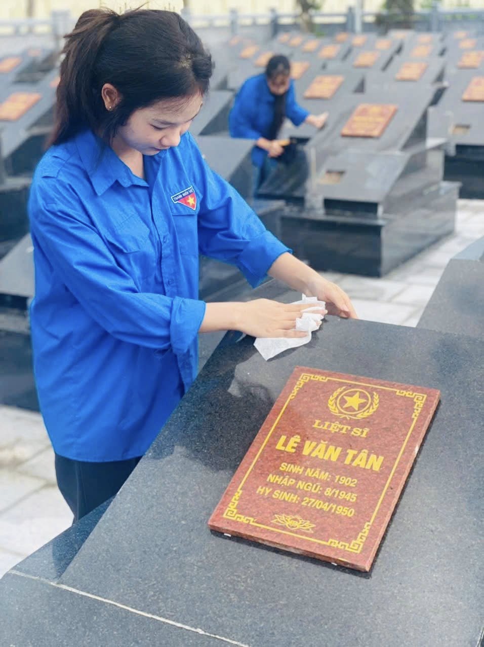 Xã Mê Linh: Ra quân hưởng ứng “Ngày cuối tuần xanh” tri ân các anh hùng, liệt sĩ - ảnh 4