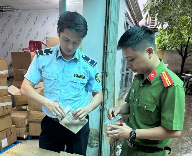 Hà Nội: Phát hiện 15.000 sản phẩm mặt nạ dưỡng da nhập lậu - ảnh 1