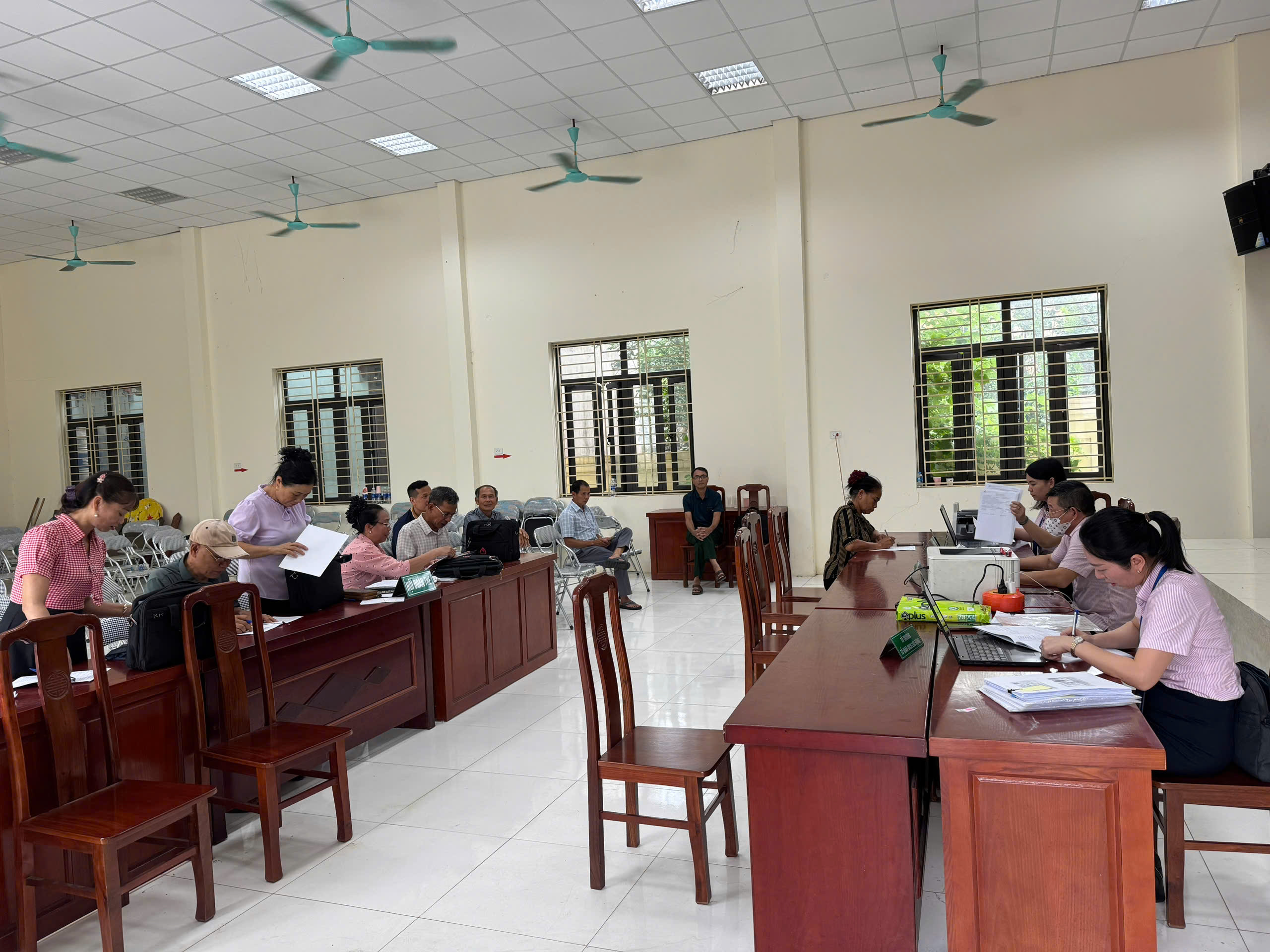 Đảm bảo hiệu quả hoạt động của các điểm giao dịch Ngân hàng Chính sách xã hội Mê Linh - ảnh 2