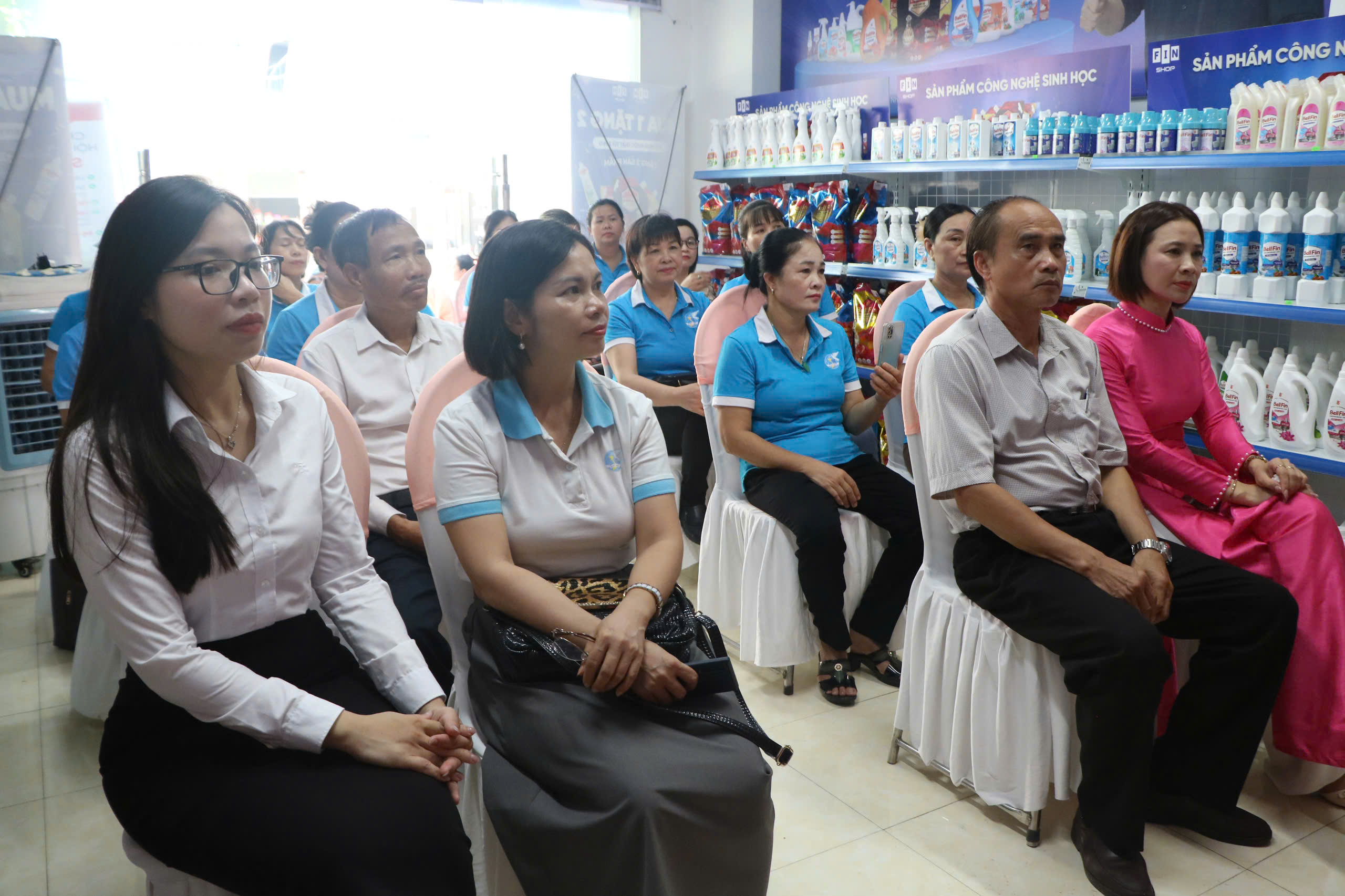 Hội LHPN xã Quang Minh ra mắt điểm hỗ trợ phụ nữ khởi nghiệp - ảnh 2