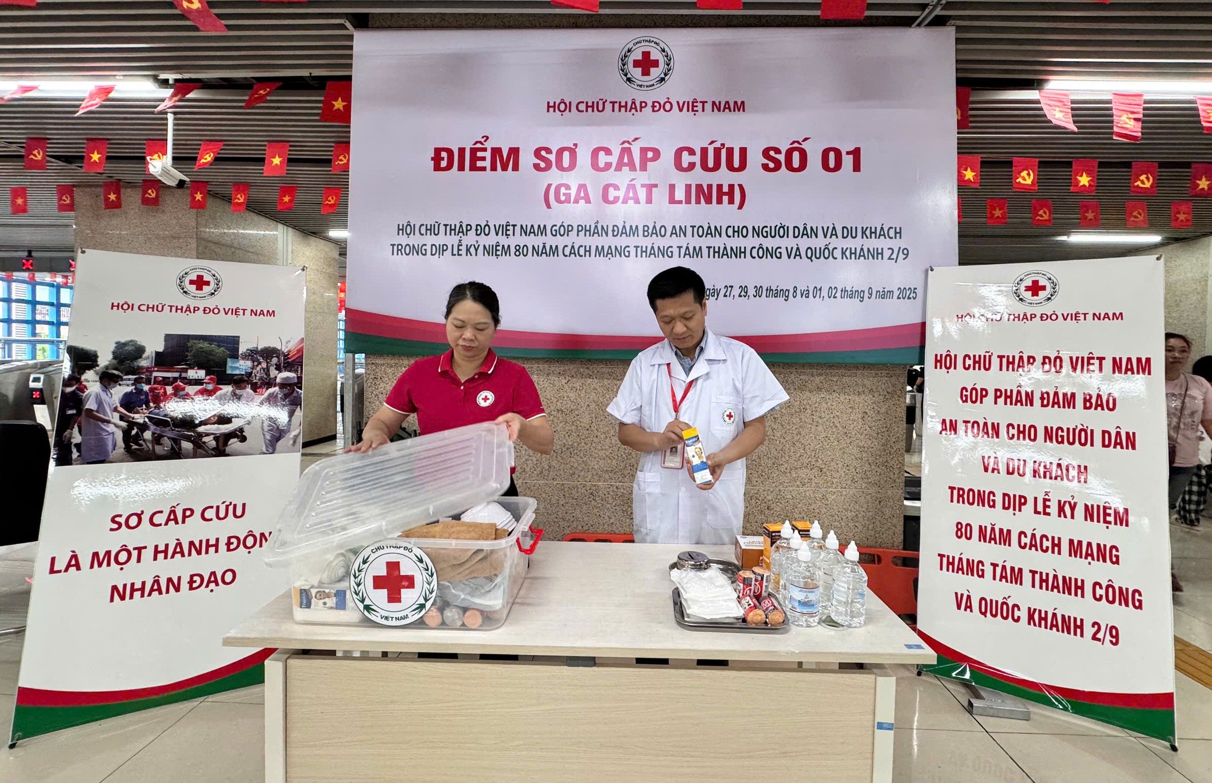 Hội Chữ thập đỏ Việt Nam triển khai điểm sơ cấp cứu tại các ga đường sắt phục vụ Đại lễ - ảnh 1