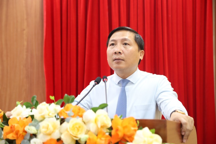 Đảng ủy xã Quang Minh trang trọng tổ chức Lễ trao Huy hiệu Đảng đợt 2/9 - ảnh 1