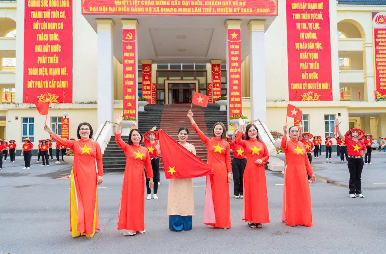 Phụ nữ xã Quang Minh hân hoan chào mừng Quốc khánh 2/9 - ảnh 3