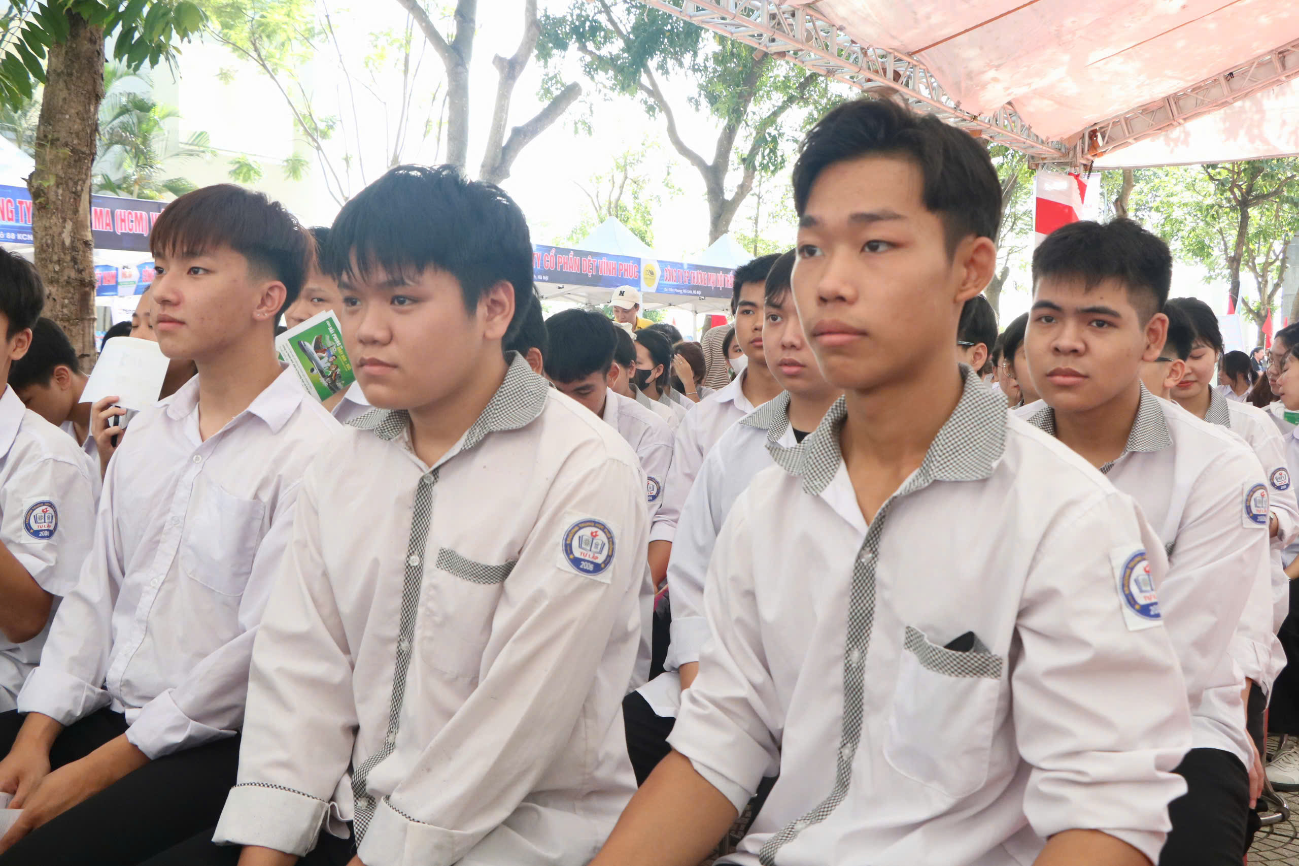Xã Tiến Thắng tổ chức phiên giao dịch việc làm lưu động - ảnh 5