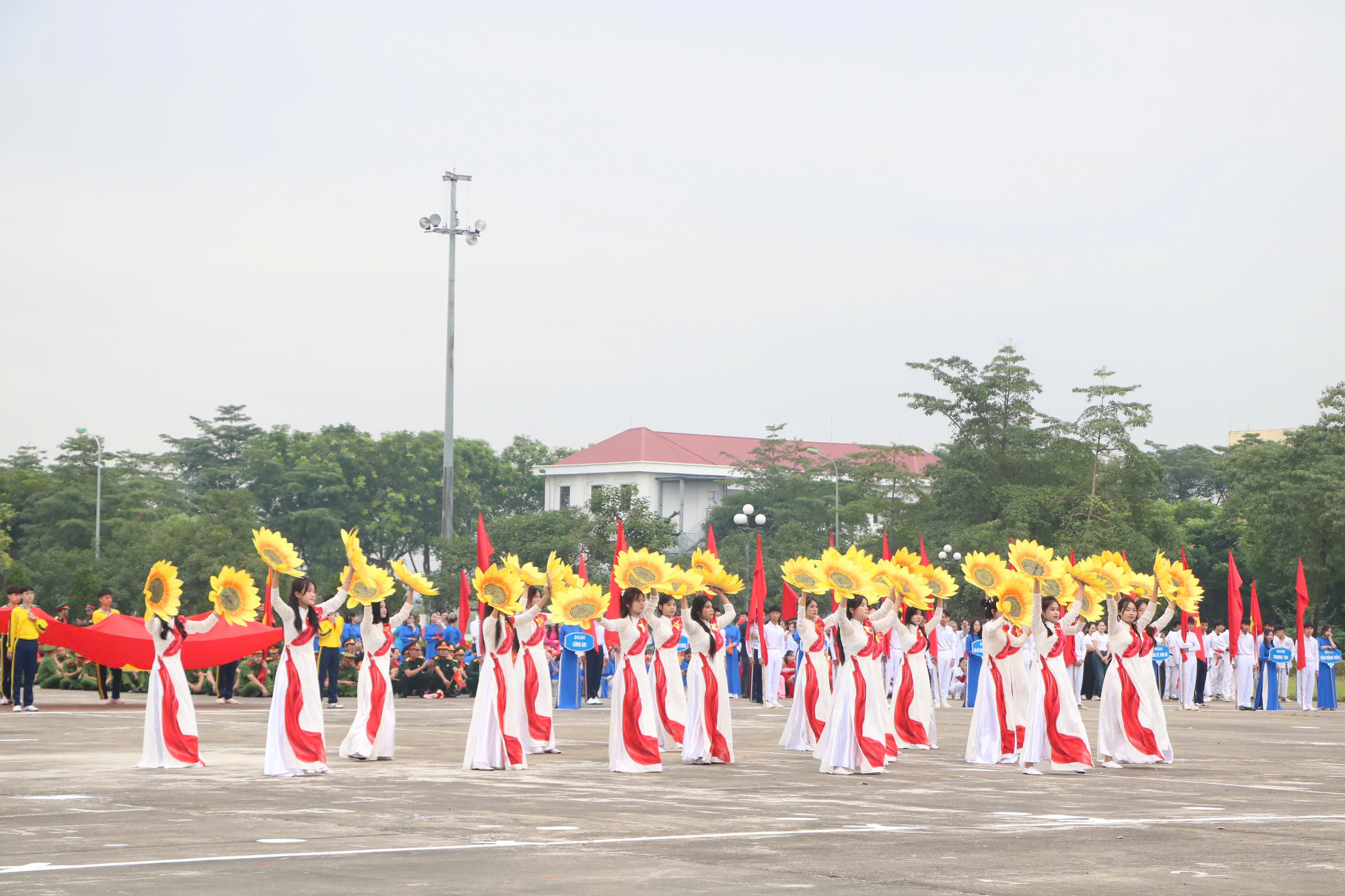 Đại hội Thể dục Thể thao xã Quang Minh lần thứ I: Xây dựng con người Quang Minh “khỏe mạnh - năng động - sáng tạo - hội nhập” - ảnh 16